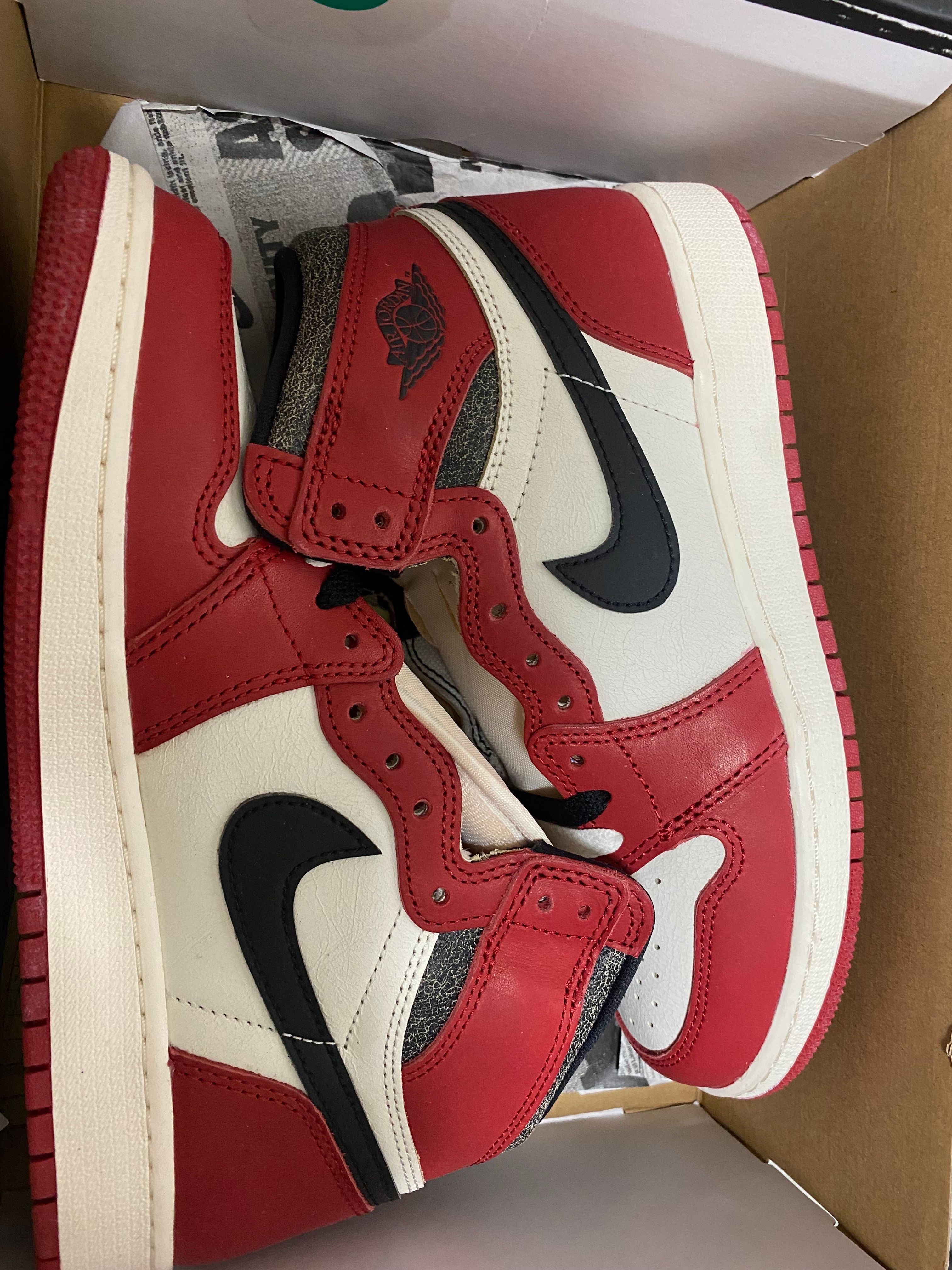 Nike GS Air Jordan 1 High OG "Lost & Found/Chicago"