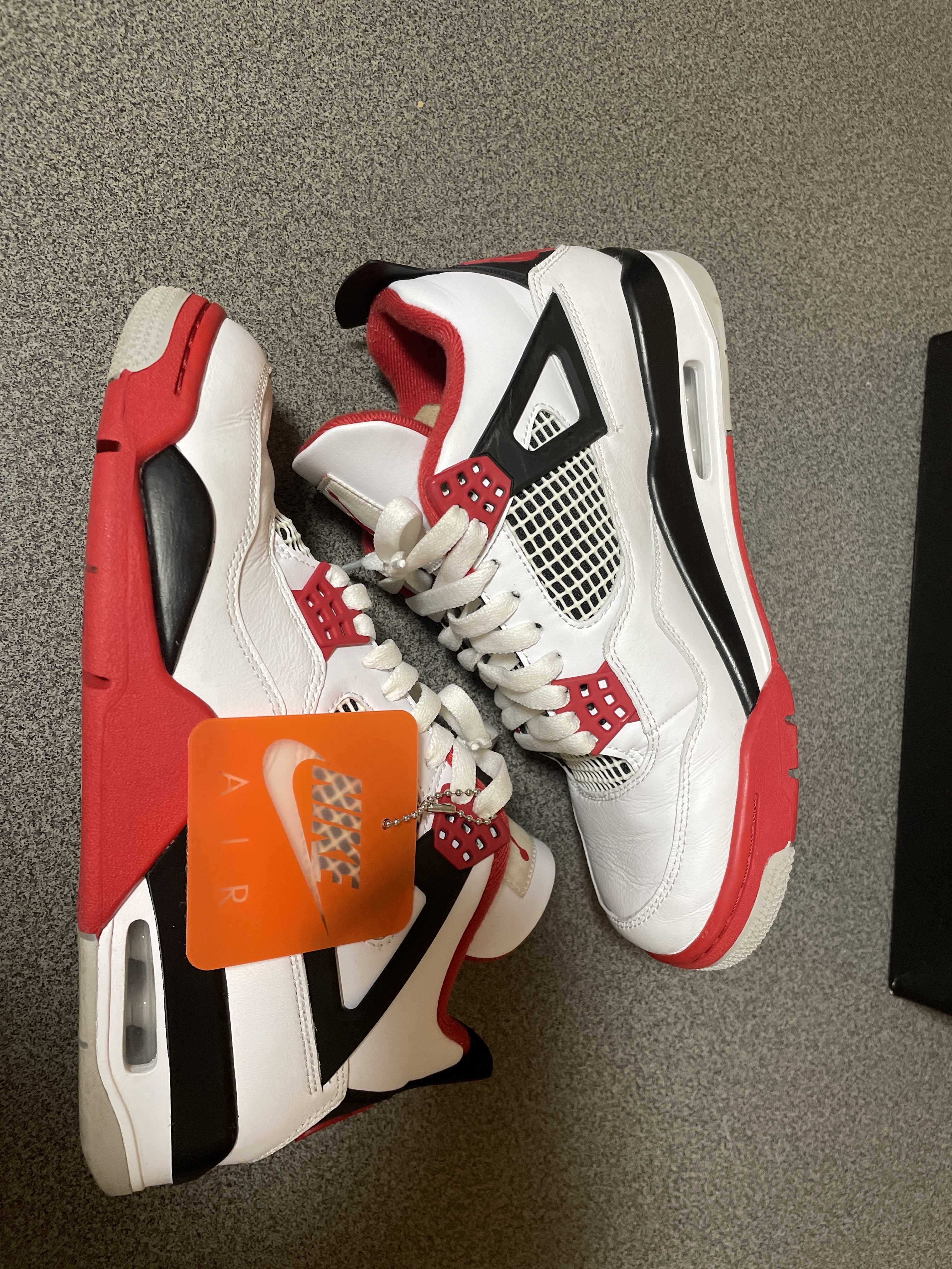 Nike Air Jordan 4 Retro OG "Fire Red" (2020)