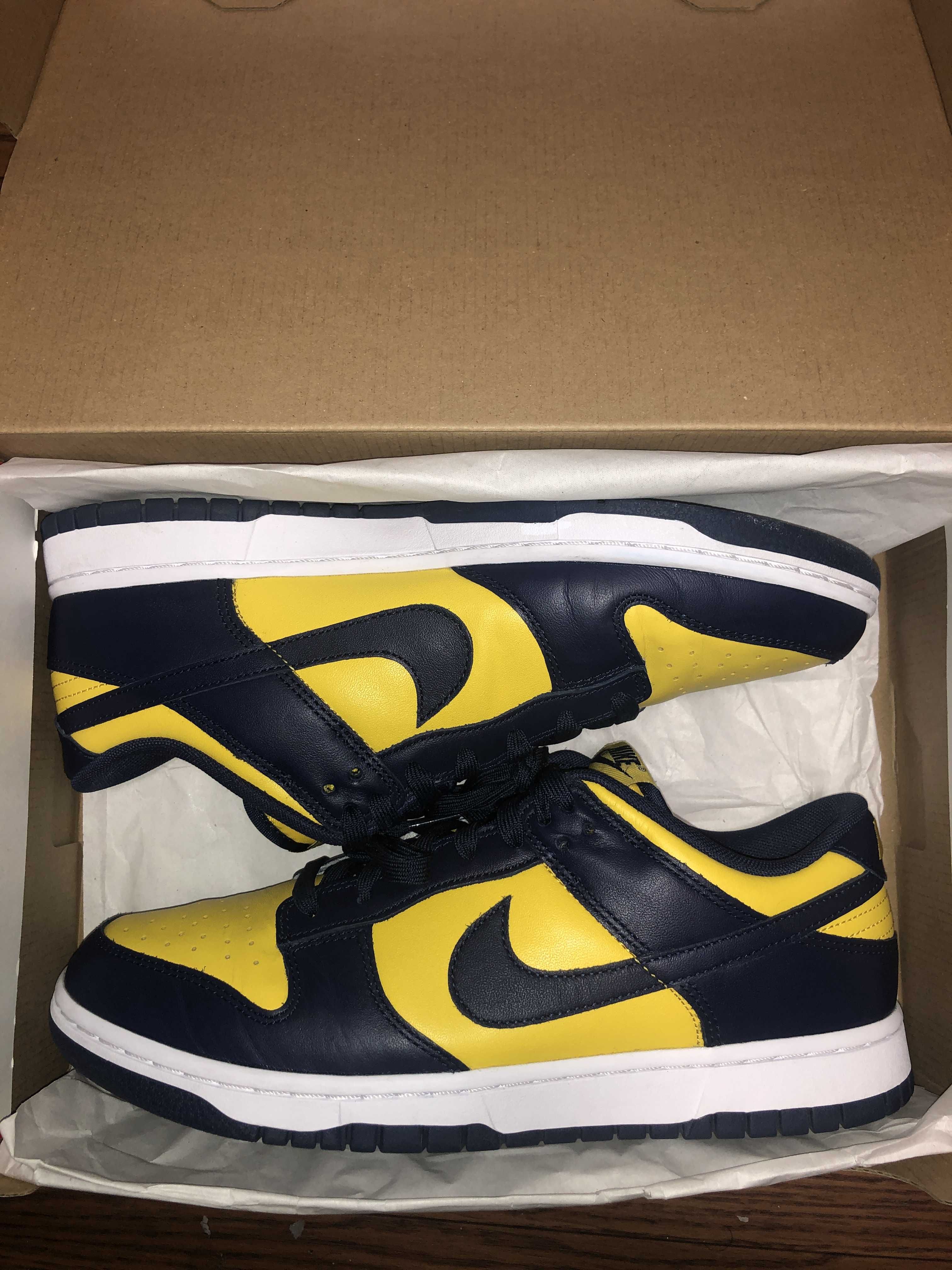 Nike Dunk Low "Michigan"