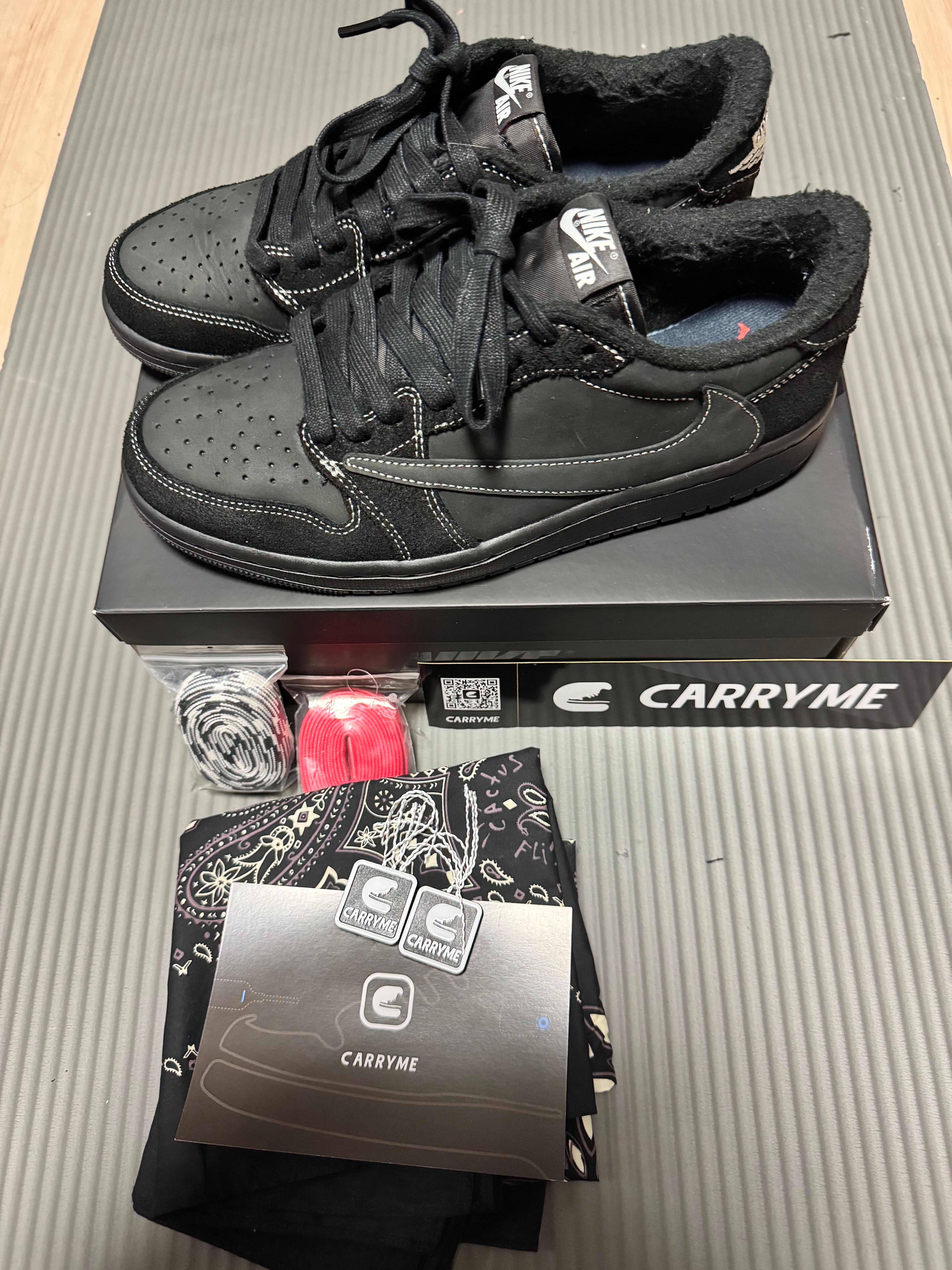 Travis Scott × Nike Air Jordan 1 Low OG SP "Black Phantom"