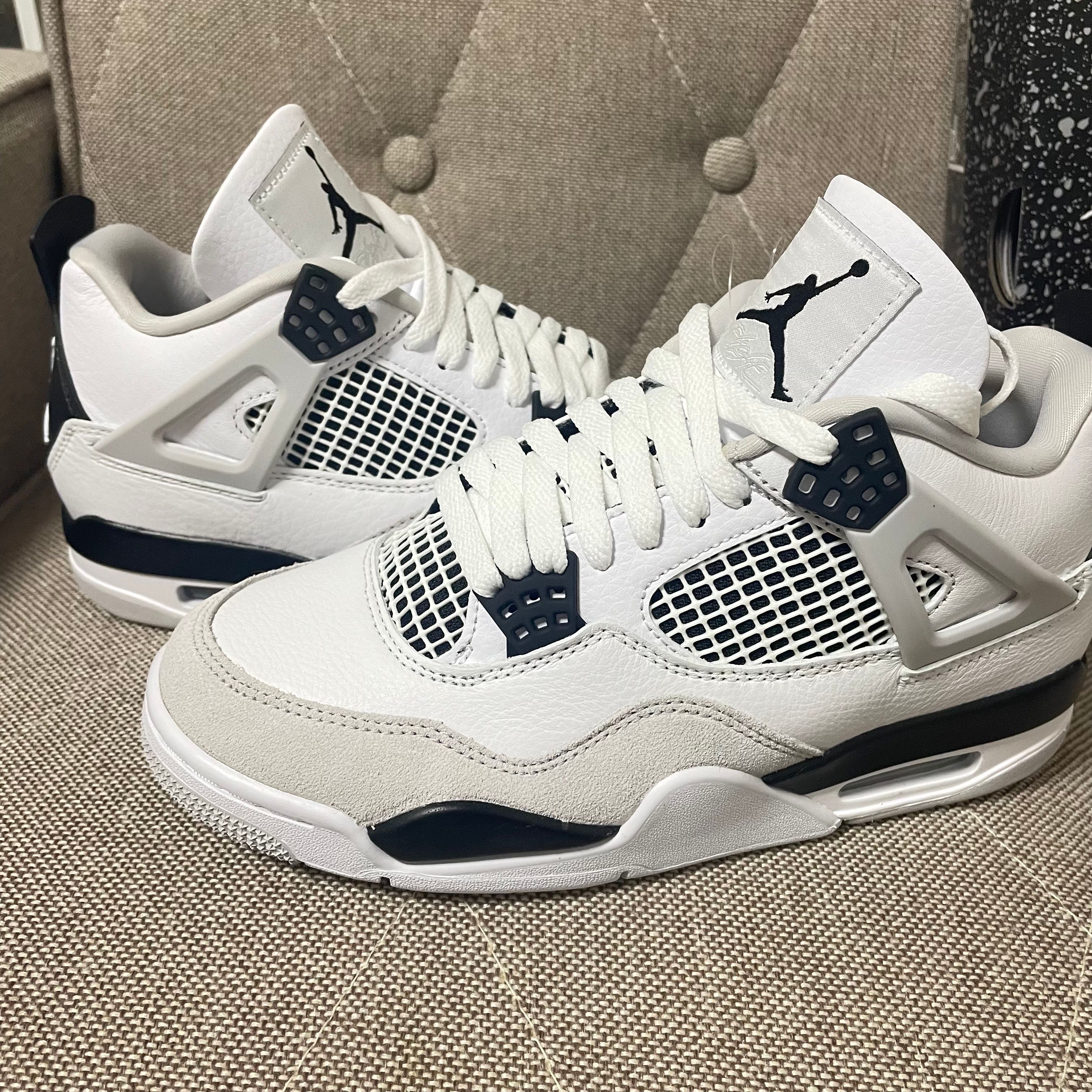 Nike Air Jordan 4 "Military Black"