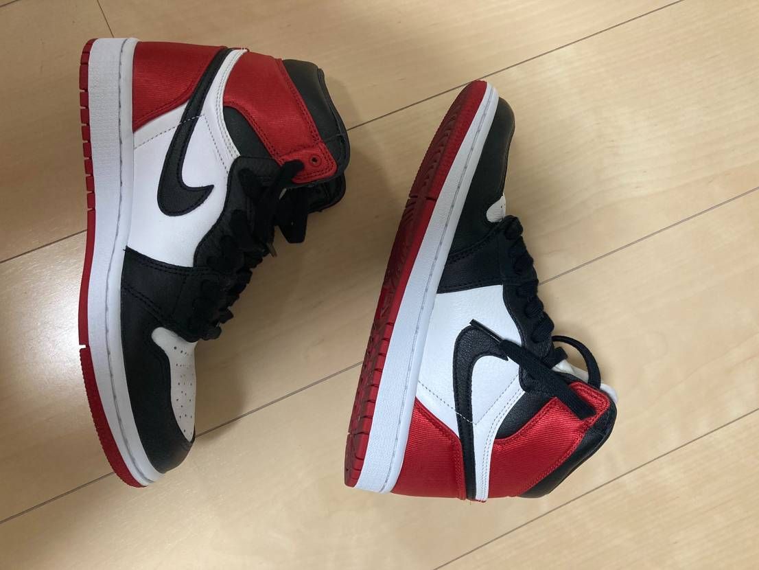 Nike Women's Air Jordan 1 Retro High "Satin Black Toe"