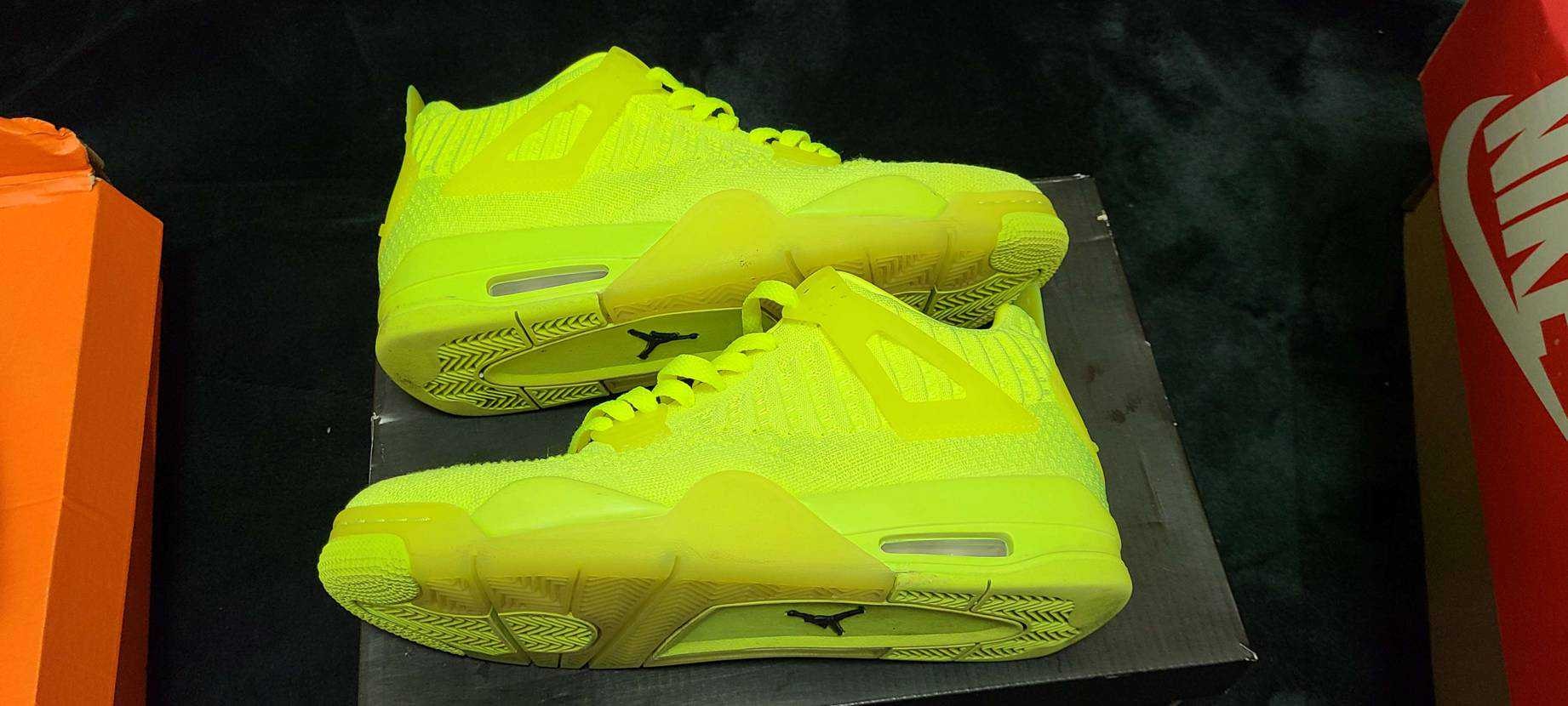 NIKE AIR JORDAN 4 RETRO FLYKNIT VOLT