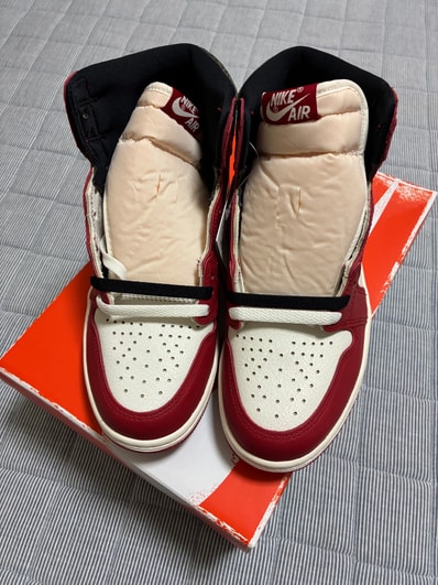 Nike Air Jordan 1 High OG "Lost & Found/Chicago"