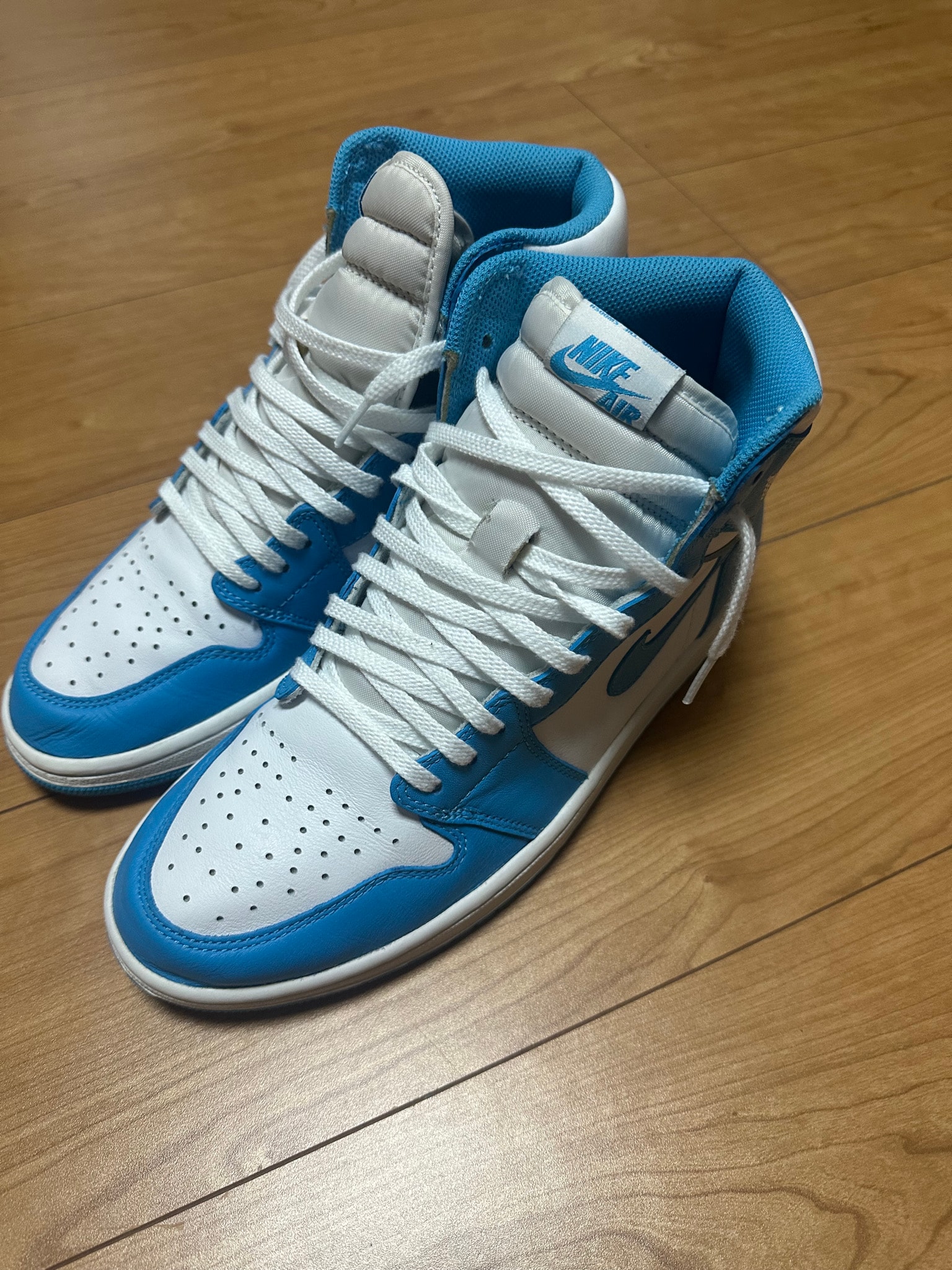 Nike Air Jordan 1 Retro High "UNC"