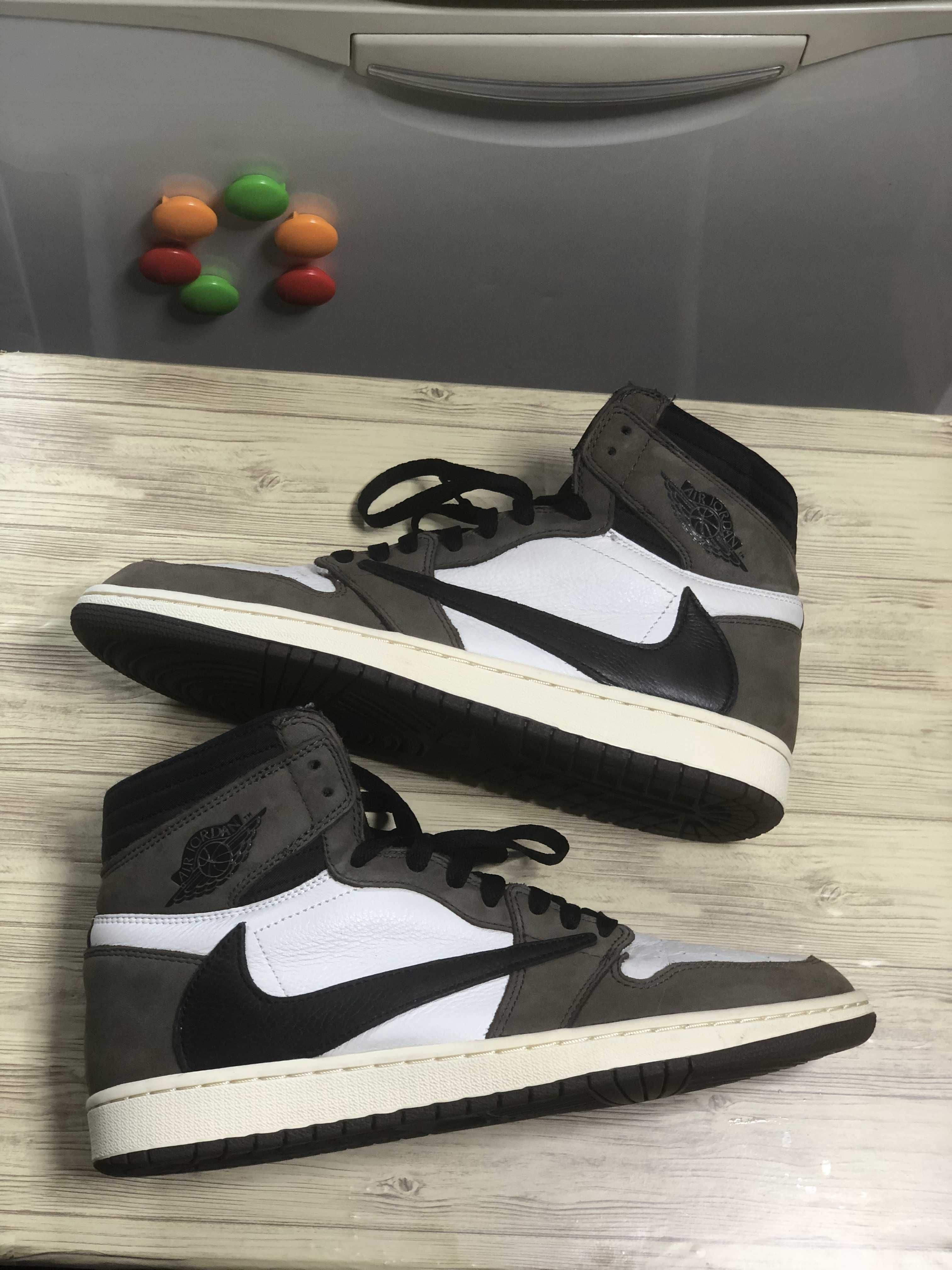 Travis Scott × Nike Air Jordan 1 Retro High OG TS SP "Sail/Dark Mocha"