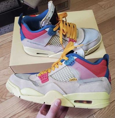 UNION × Nike Air Jordan 4 SP "Guava Ice/Light Fusion Red"