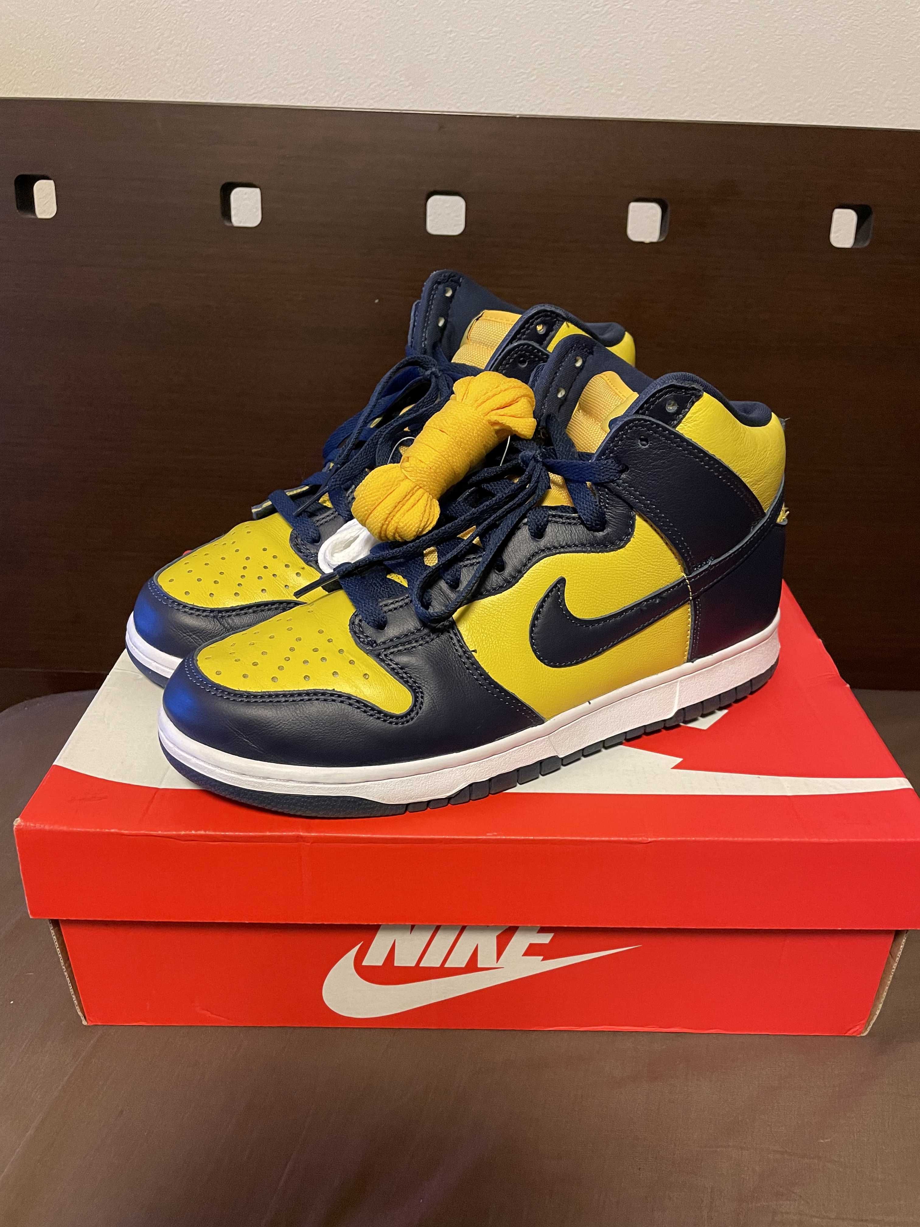 Nike Dunk High "Michigan"