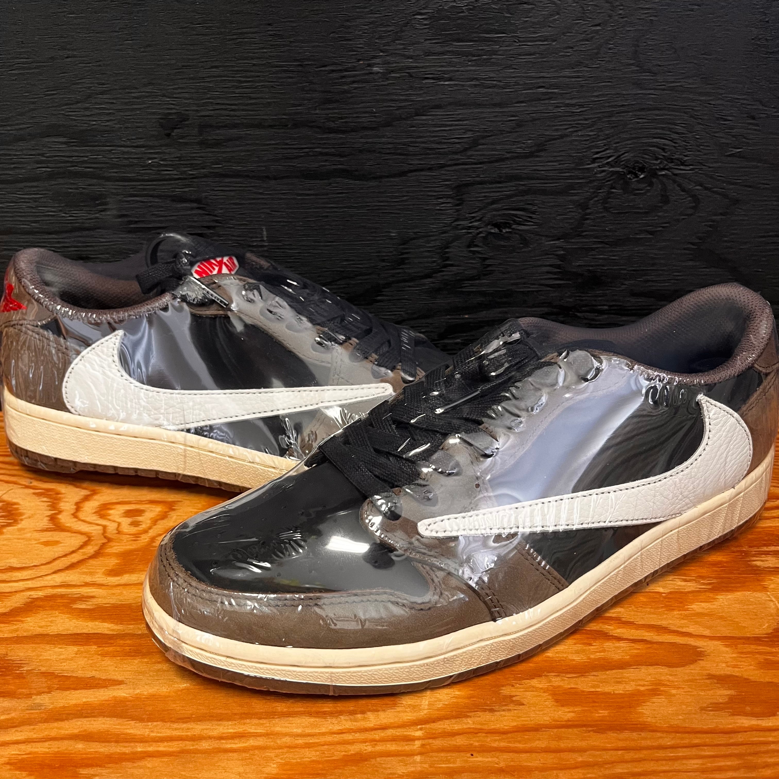 Travis Scott × Nike Air Jordan 1 Low OG SP-T  "Black/Dark Mocha"