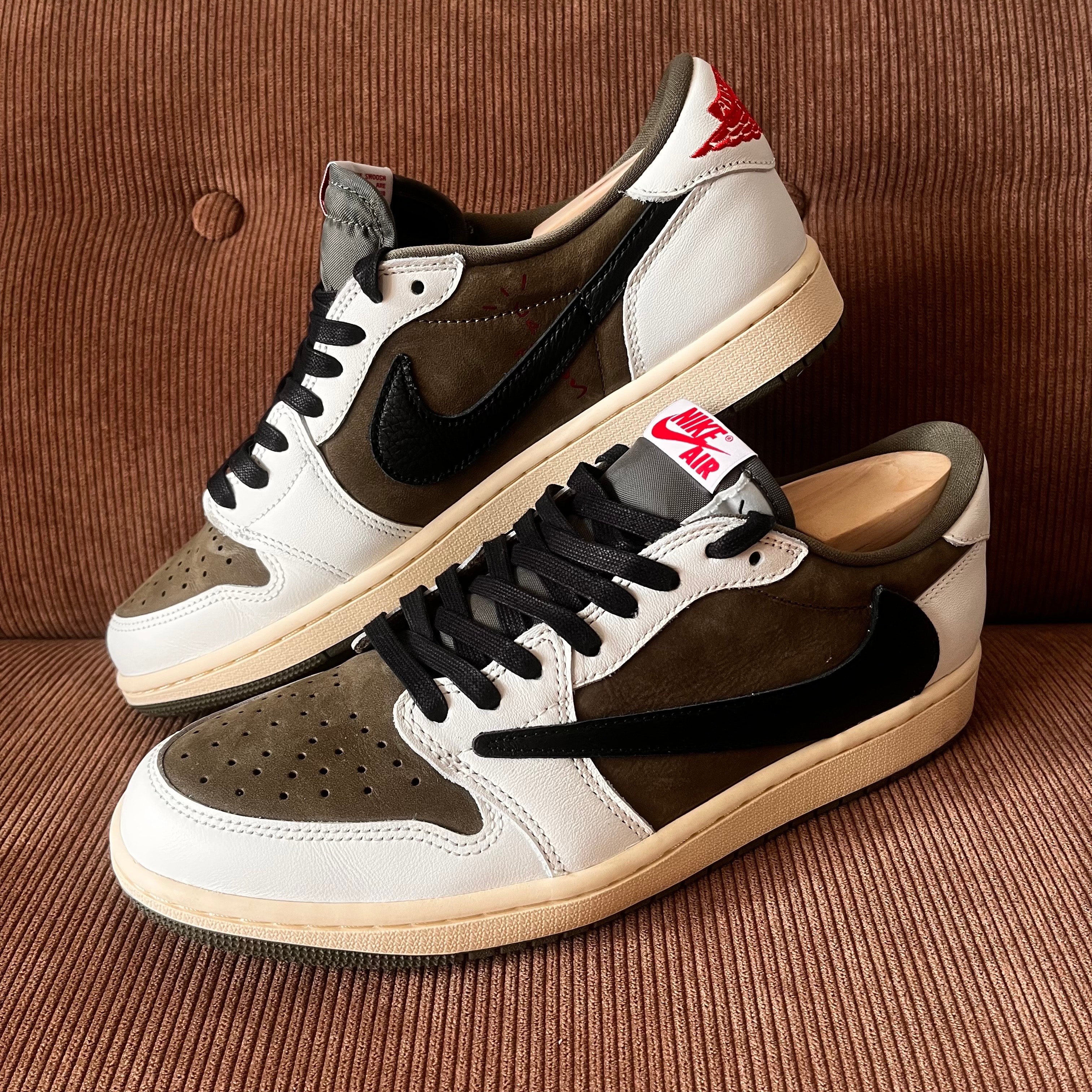 Travis Scott × Nike Air Jordan 1 Low OG SP "Reverse Olive"