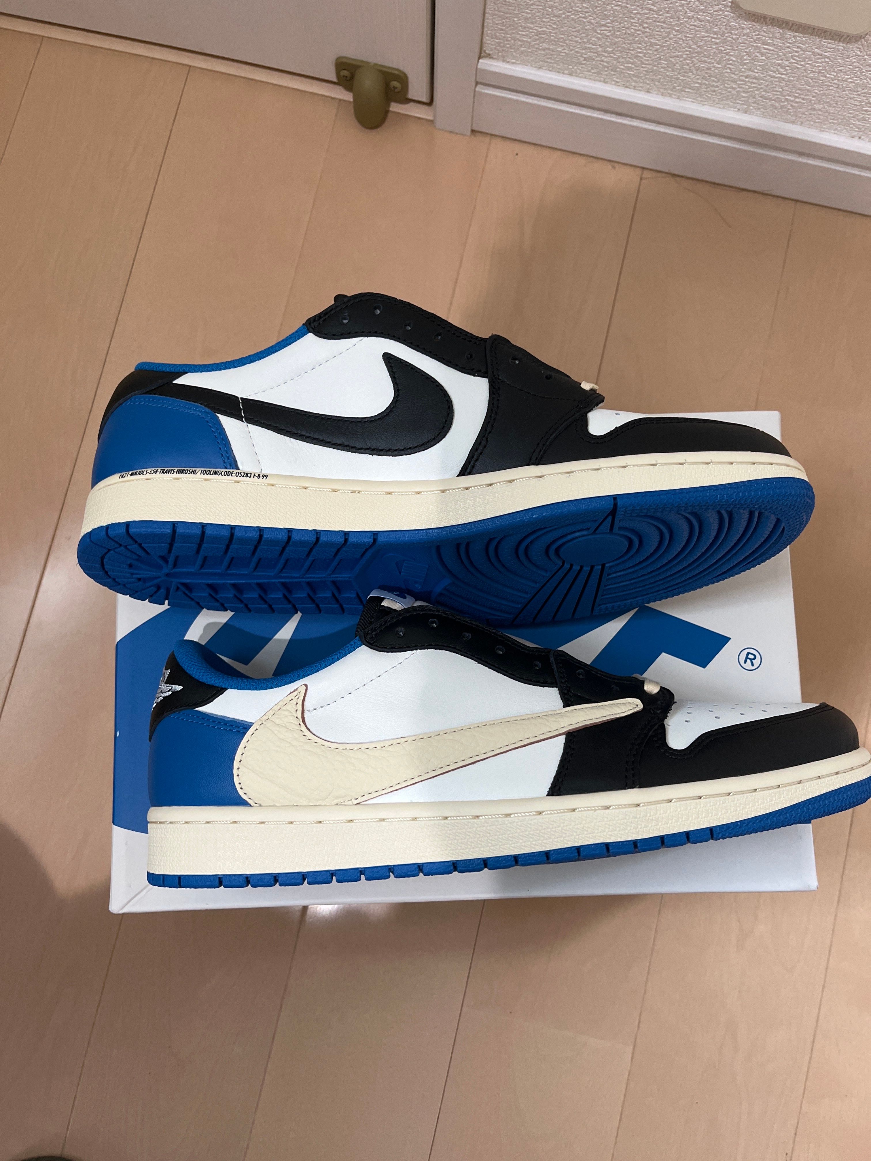 Travis Scott × fragment design × Nike Air Jordan 1 Low OG SP "Military Blue"