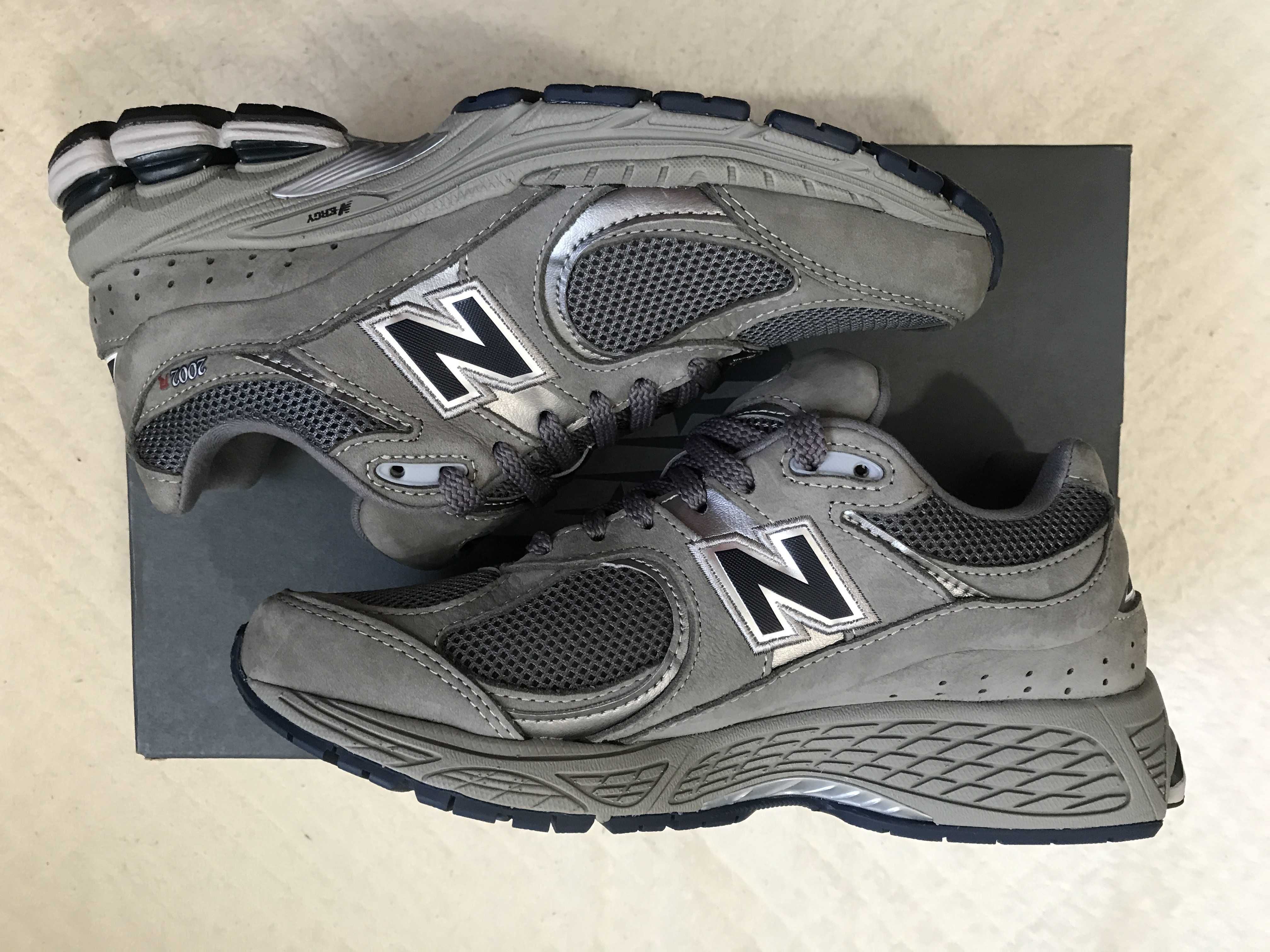 New Balance 2002R "Gray"