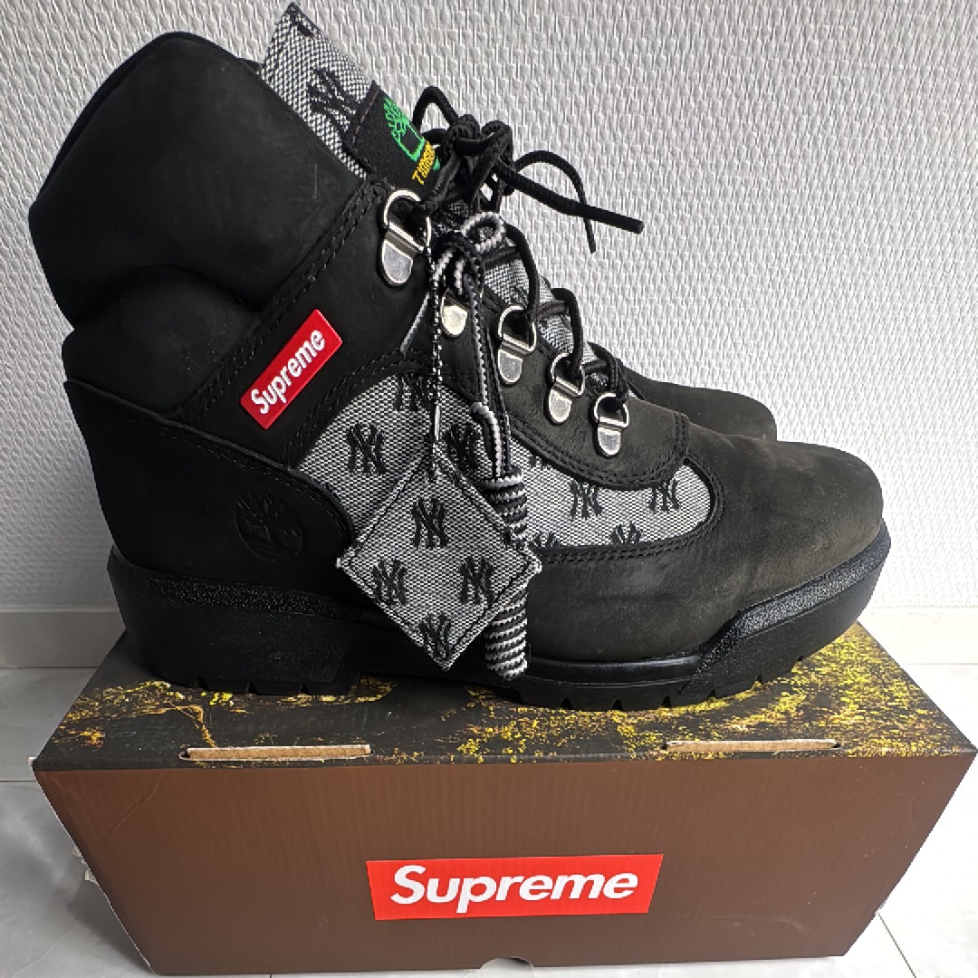シュプリーム × ティンバーランド フィールド ブーツ "ブラック"