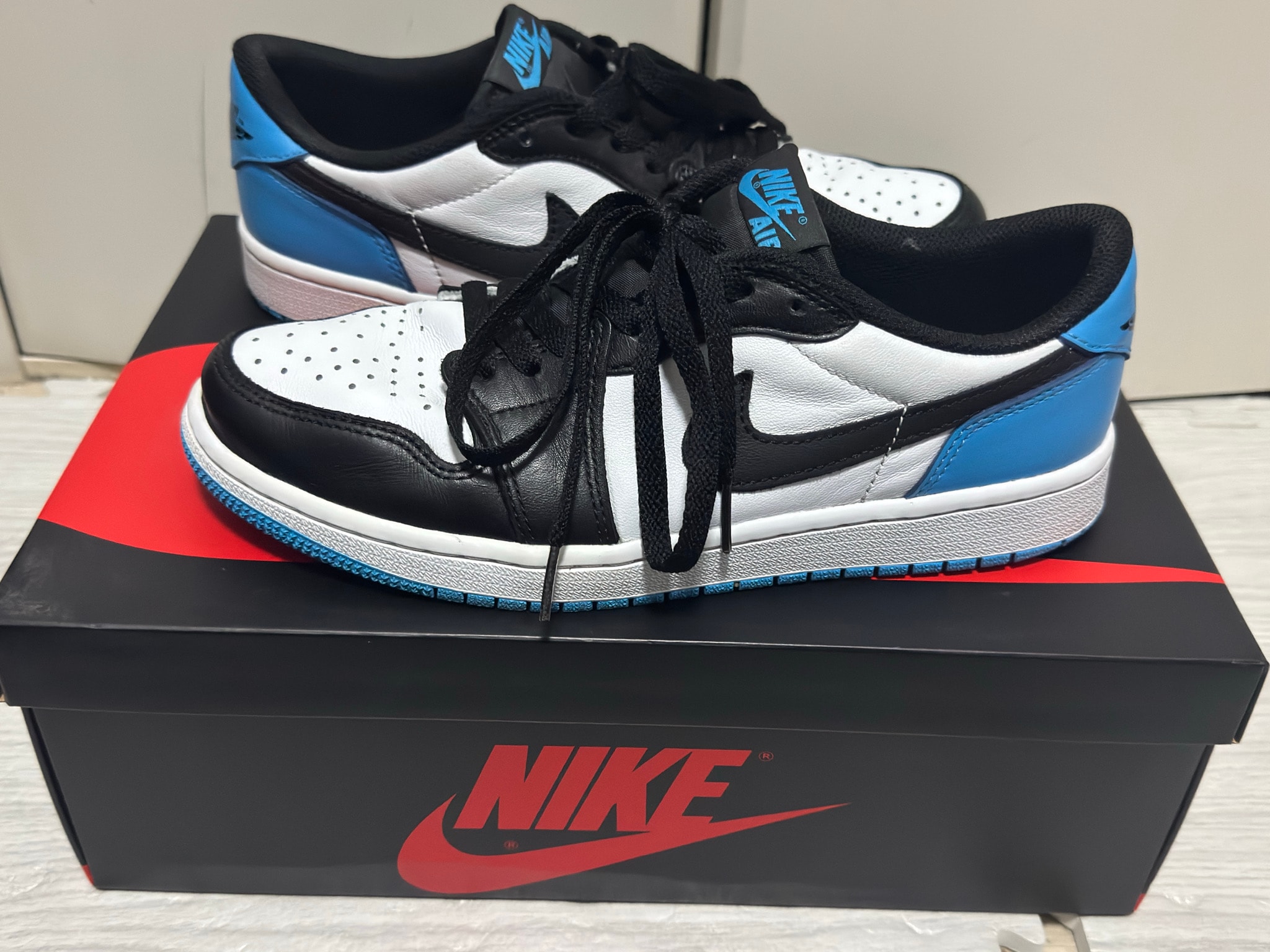 Nike Air Jordan 1 Low OG "Black and Dark Powder Blue/UNC"