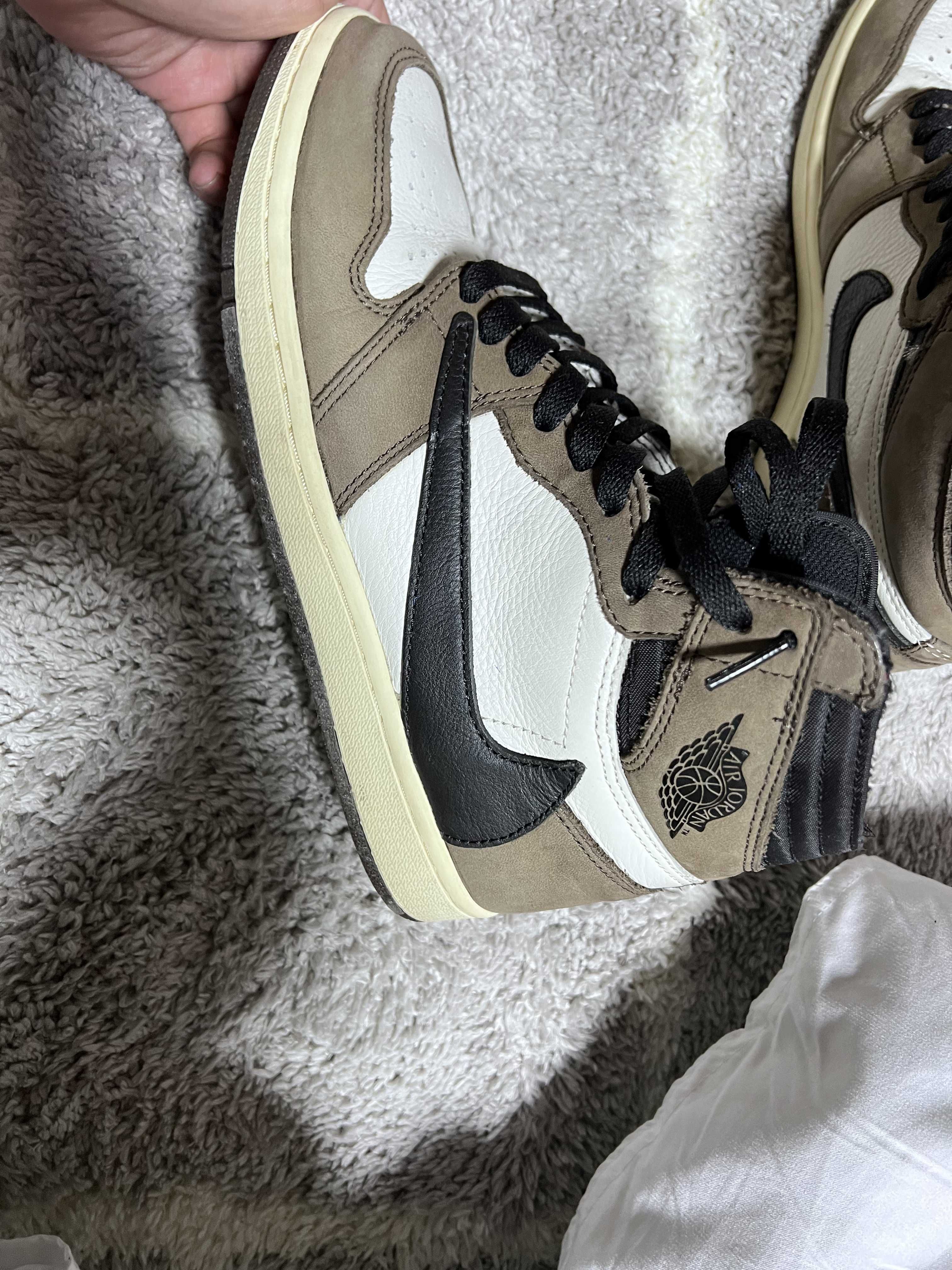 Travis Scott × Nike Air Jordan 1 Retro High OG TS SP "Sail/Dark Mocha"