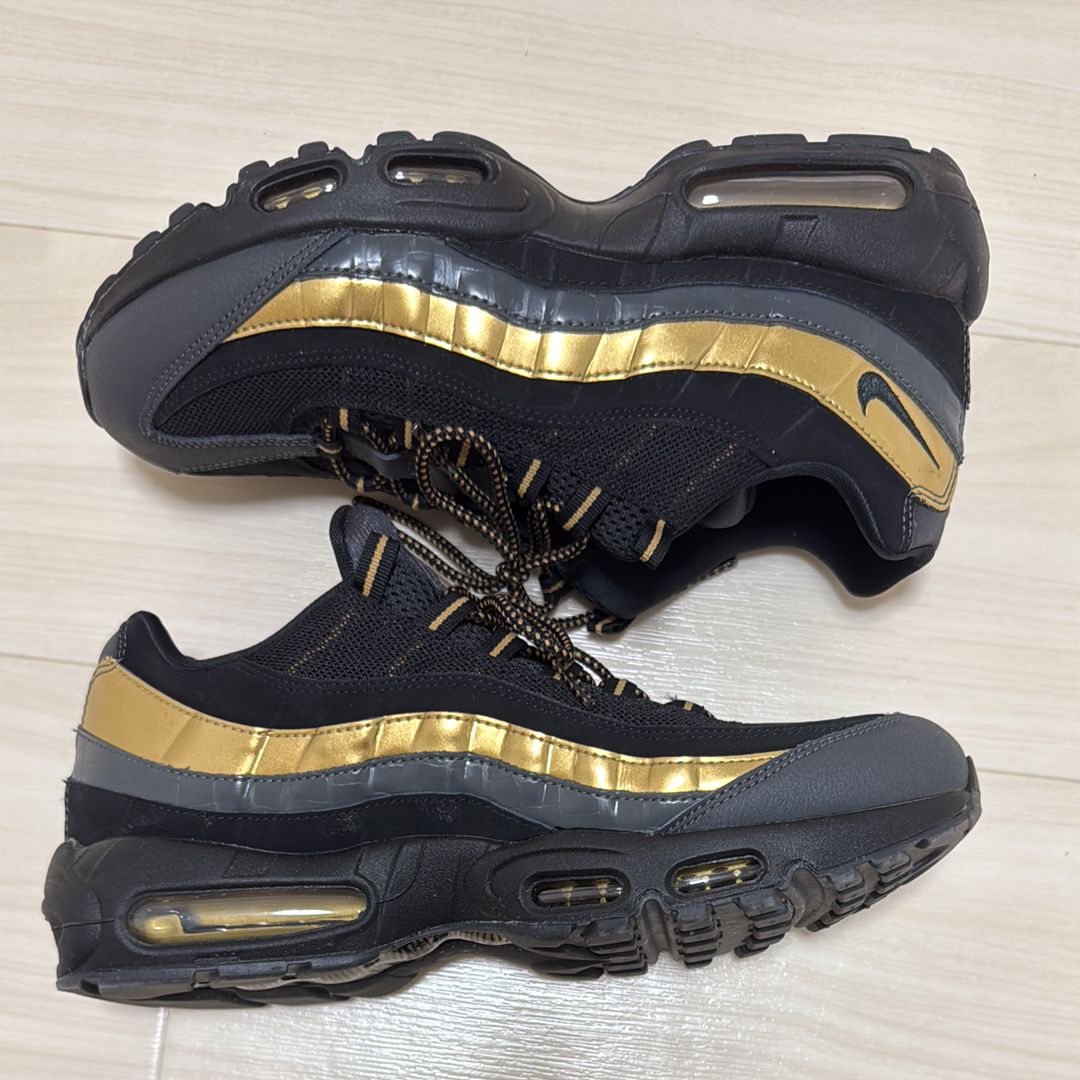 Nike Air Max 95 "Black/Metallic Gold"