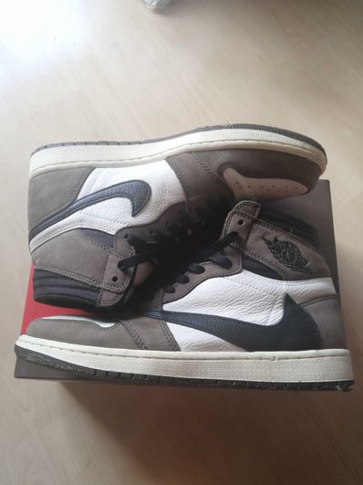 Travis Scott × Nike Air Jordan 1 Retro High OG TS SP "Sail/Dark Mocha"
