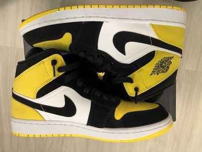 Nike Air Jordan 1 Mid "Yellow Toe Black"