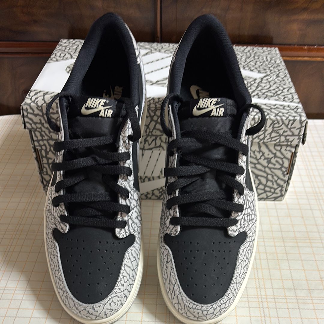 Nike Air Jordan 1 Retro Low OG "Black Cement"