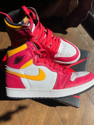 Nike Air Jordan 1 High OG "Light Fusion Red"