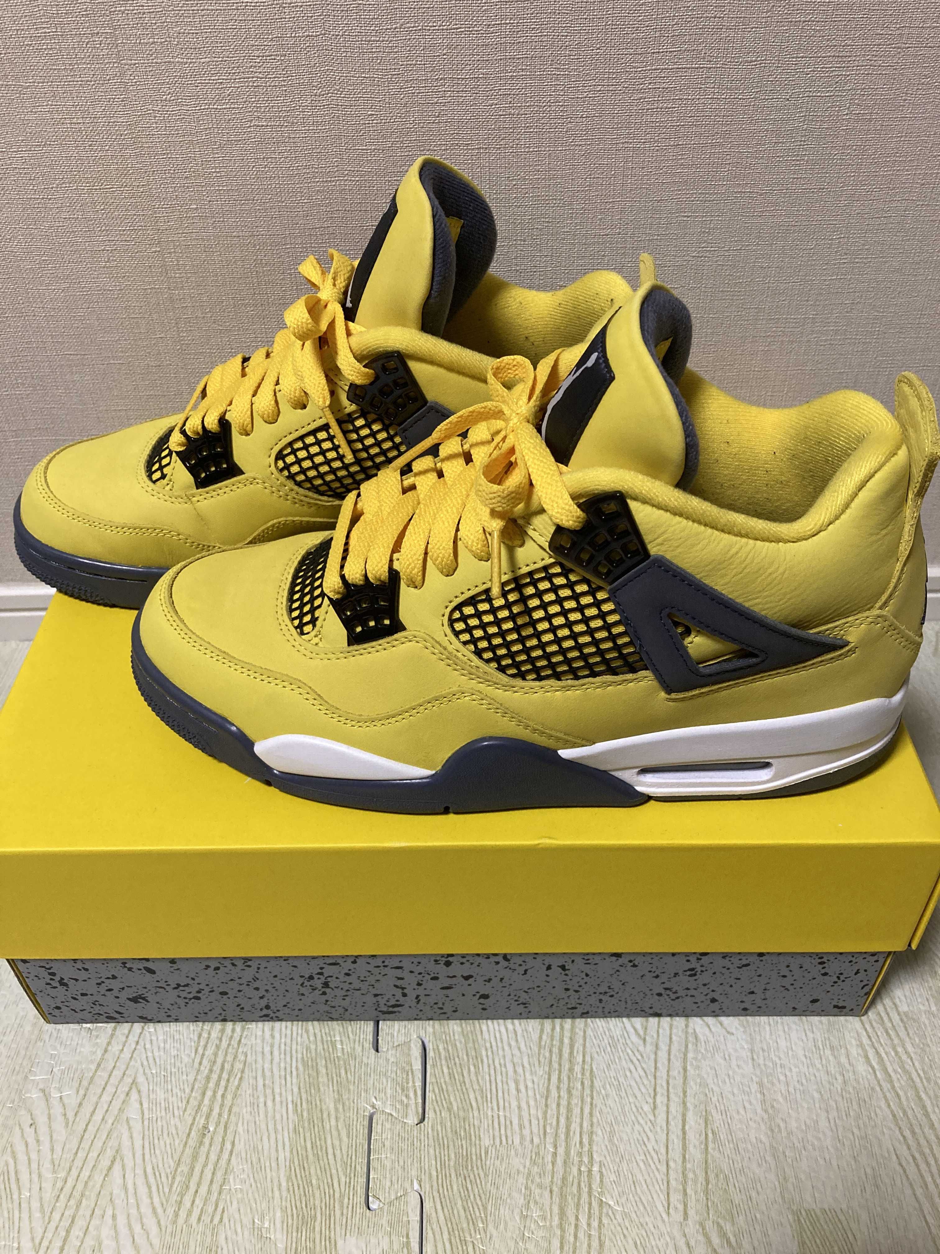 Nike Air Jordan 4 "Tour Yellow"
