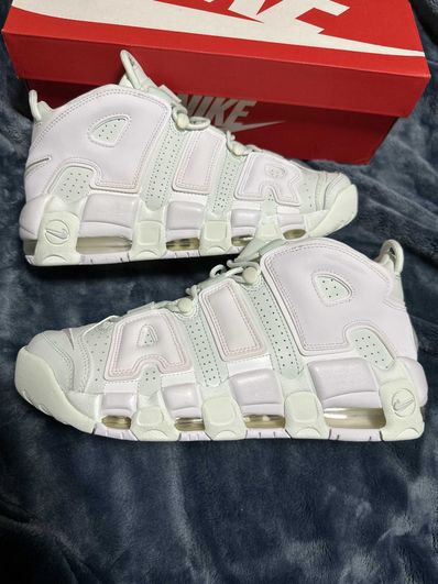 NIKE Women's AIR MORE UPTEMPO "BARLEY GREEN"