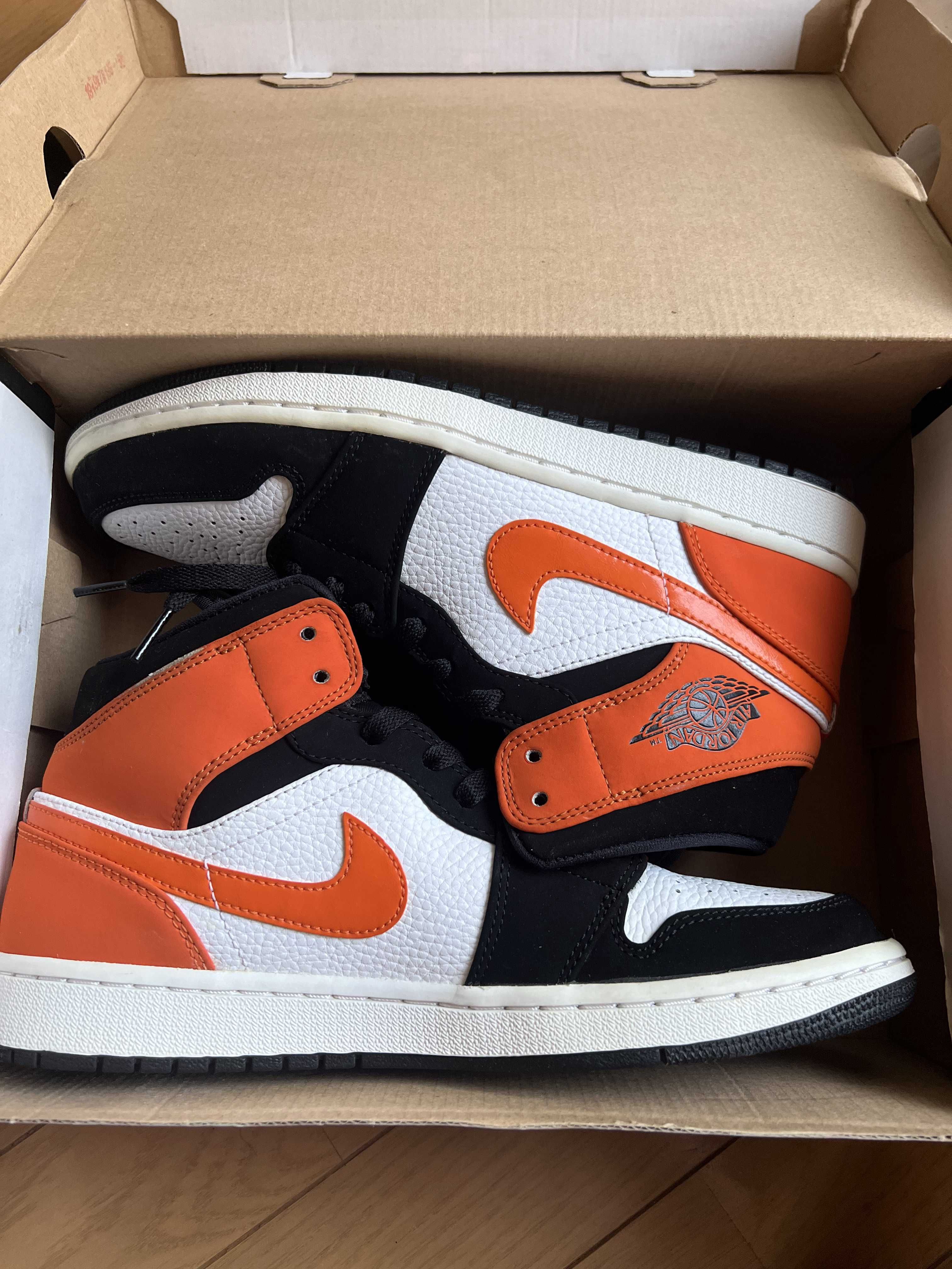 NIKE AIR JORDAN 1 MID "SHATTERED BACKBOARD"