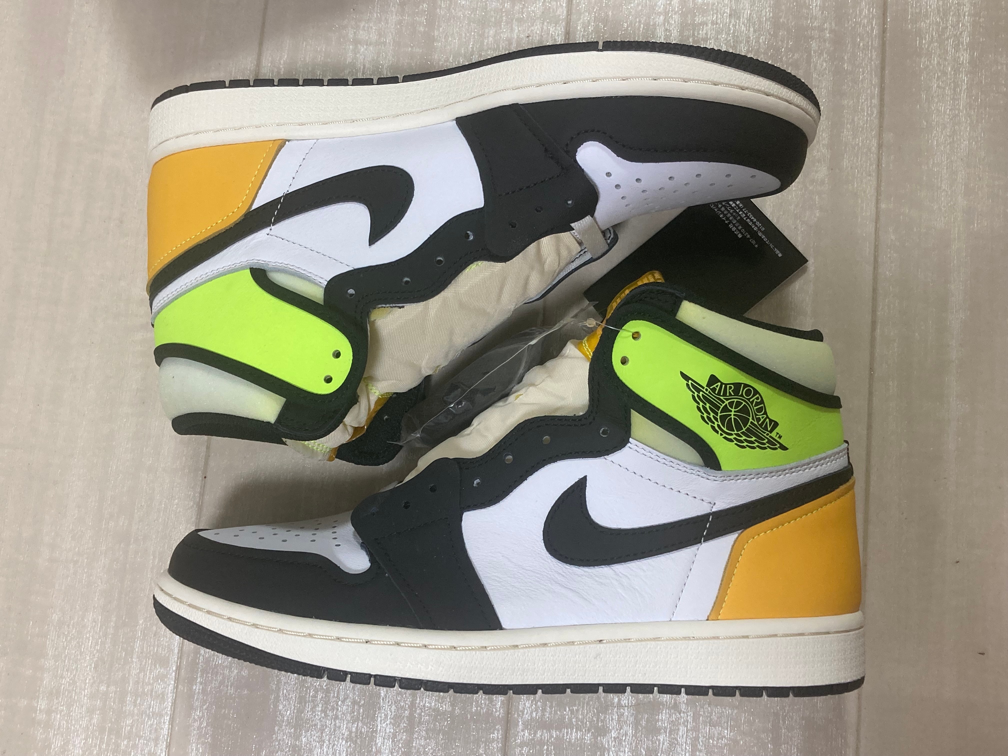 Nike Air Jordan 1 High OG "Volt Gold"