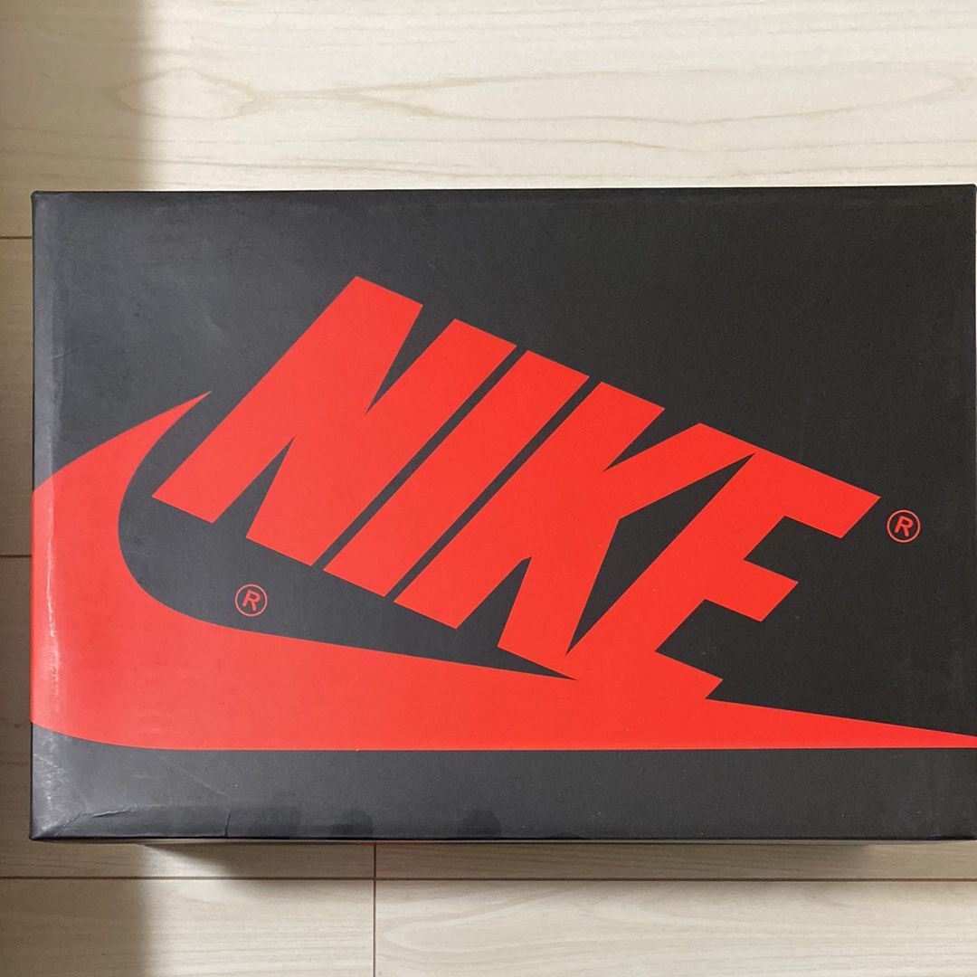 Nike Air Jordan 1 RETRO High OG "Hyper Crimson"