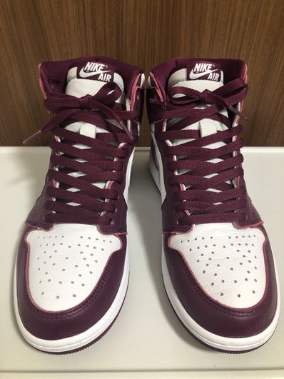 Nike Air Jordan 1 High OG "Bordeaux"