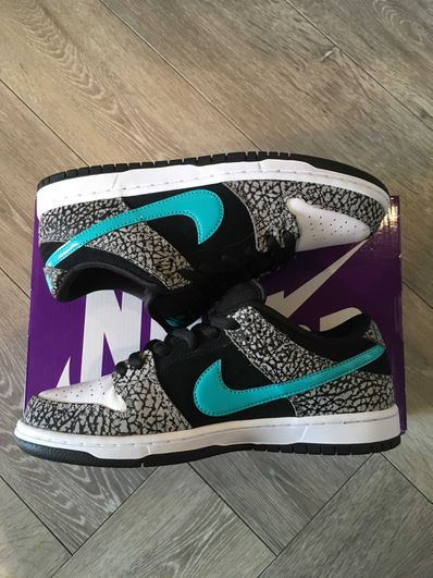 Nike SB Dunk Low "Elephant/Safari"