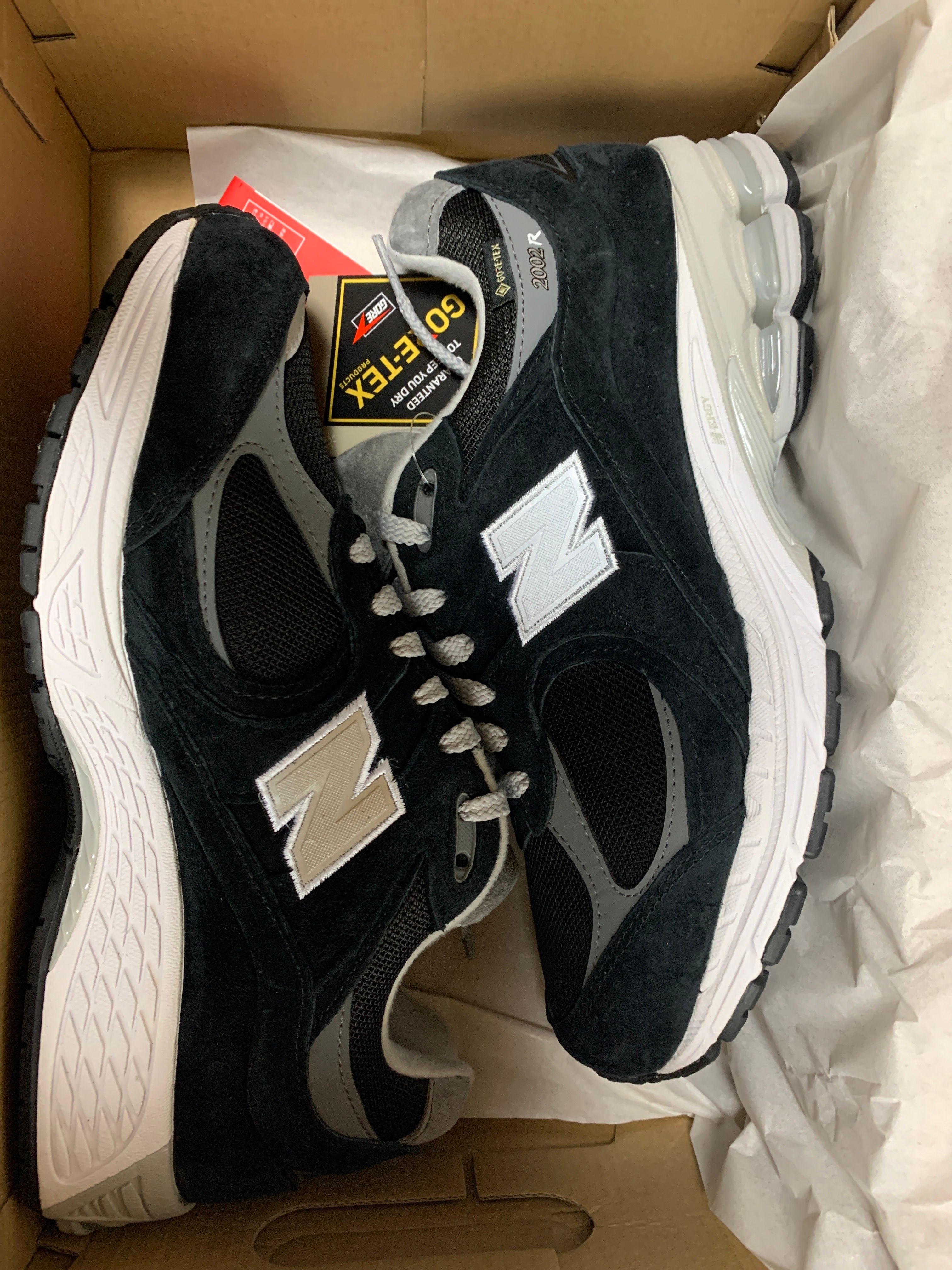 New Balance 2002R GORE-TEX "Black/Gray"