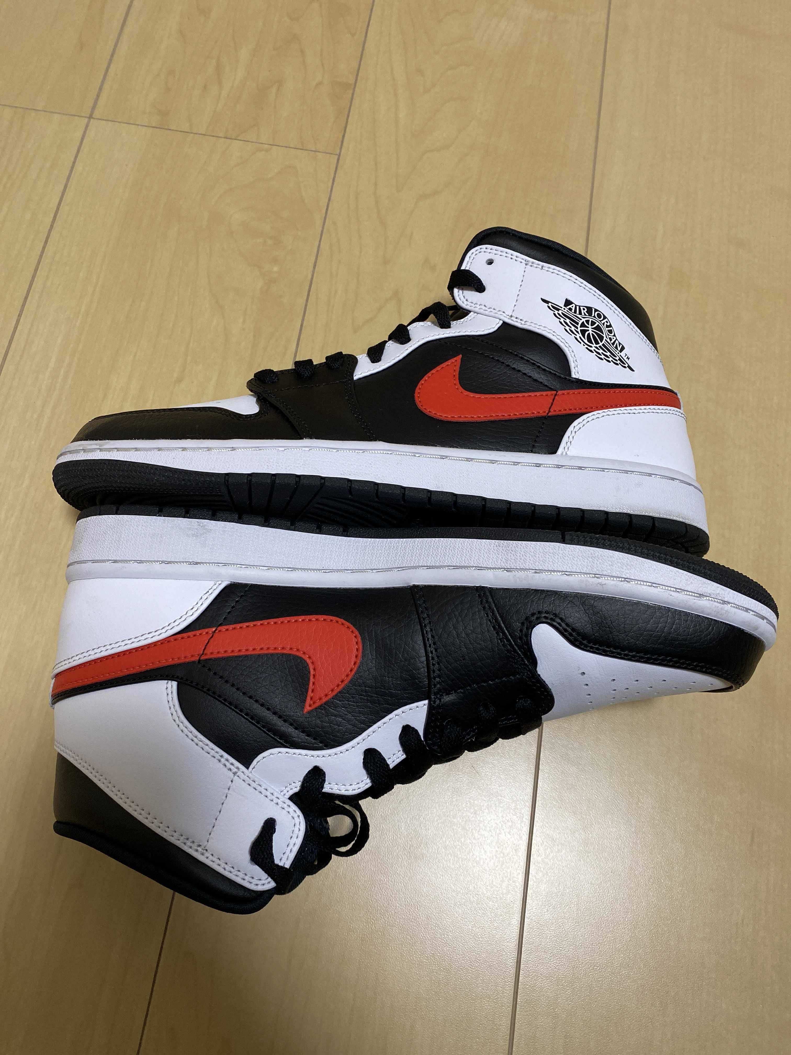 NIKE AIR JORDAN 1 MID "BLACK/CHILE RED/WHITE"
