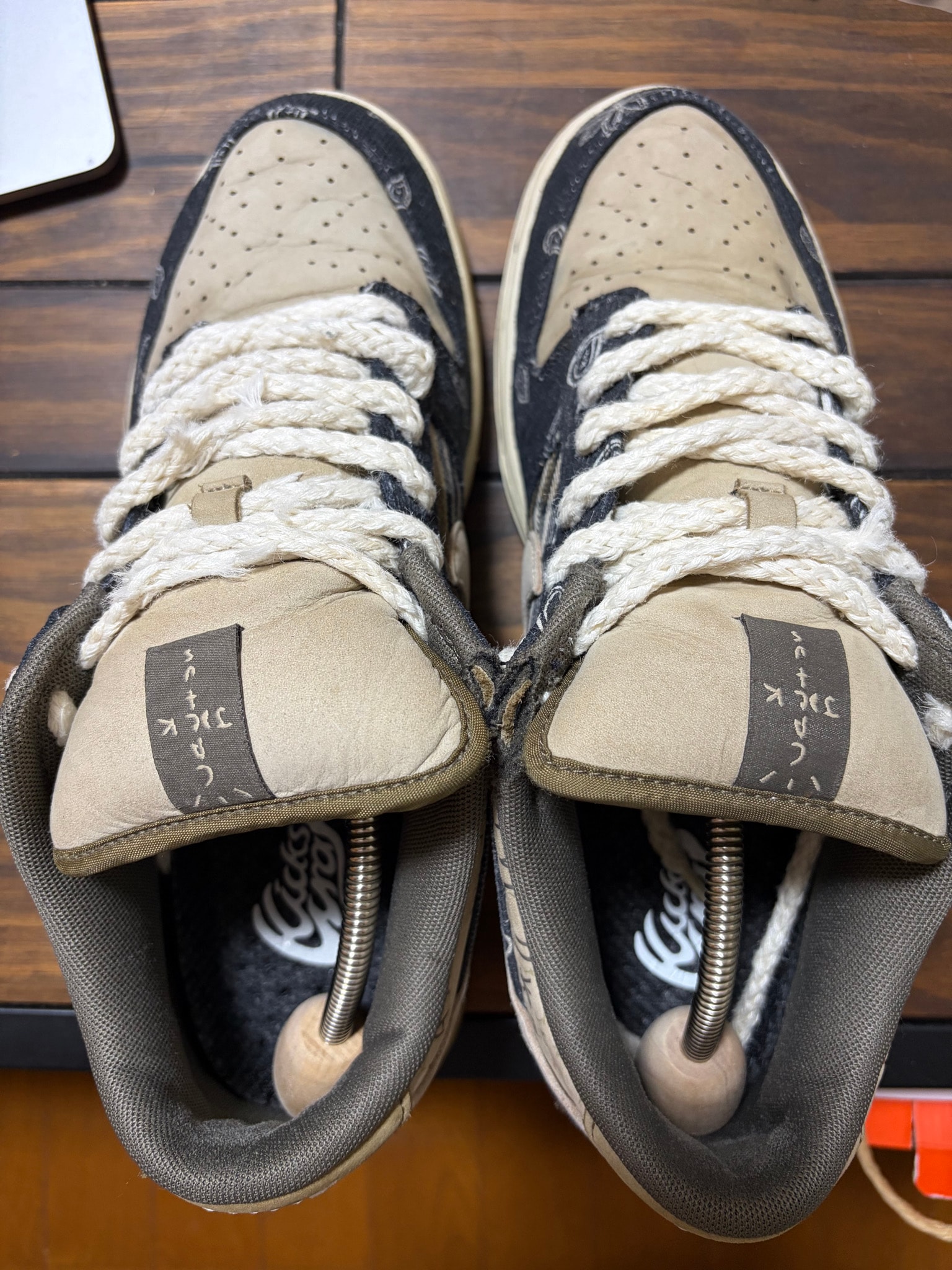 Travis Scott × Nike SB Dunk Low "Black/Parachute Beige"