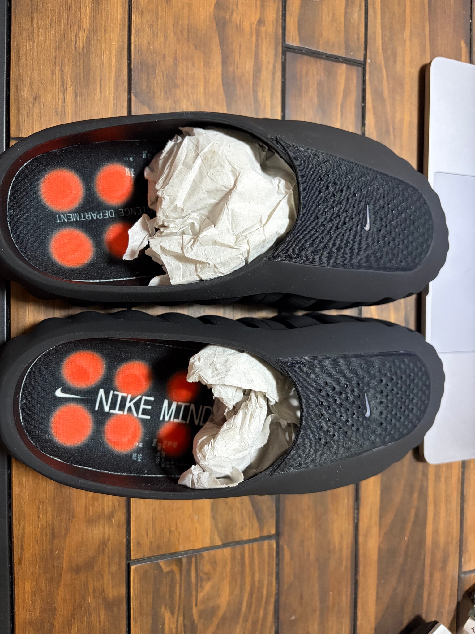 Nike Mind 001 Mules "Black/Hyper Crimson"