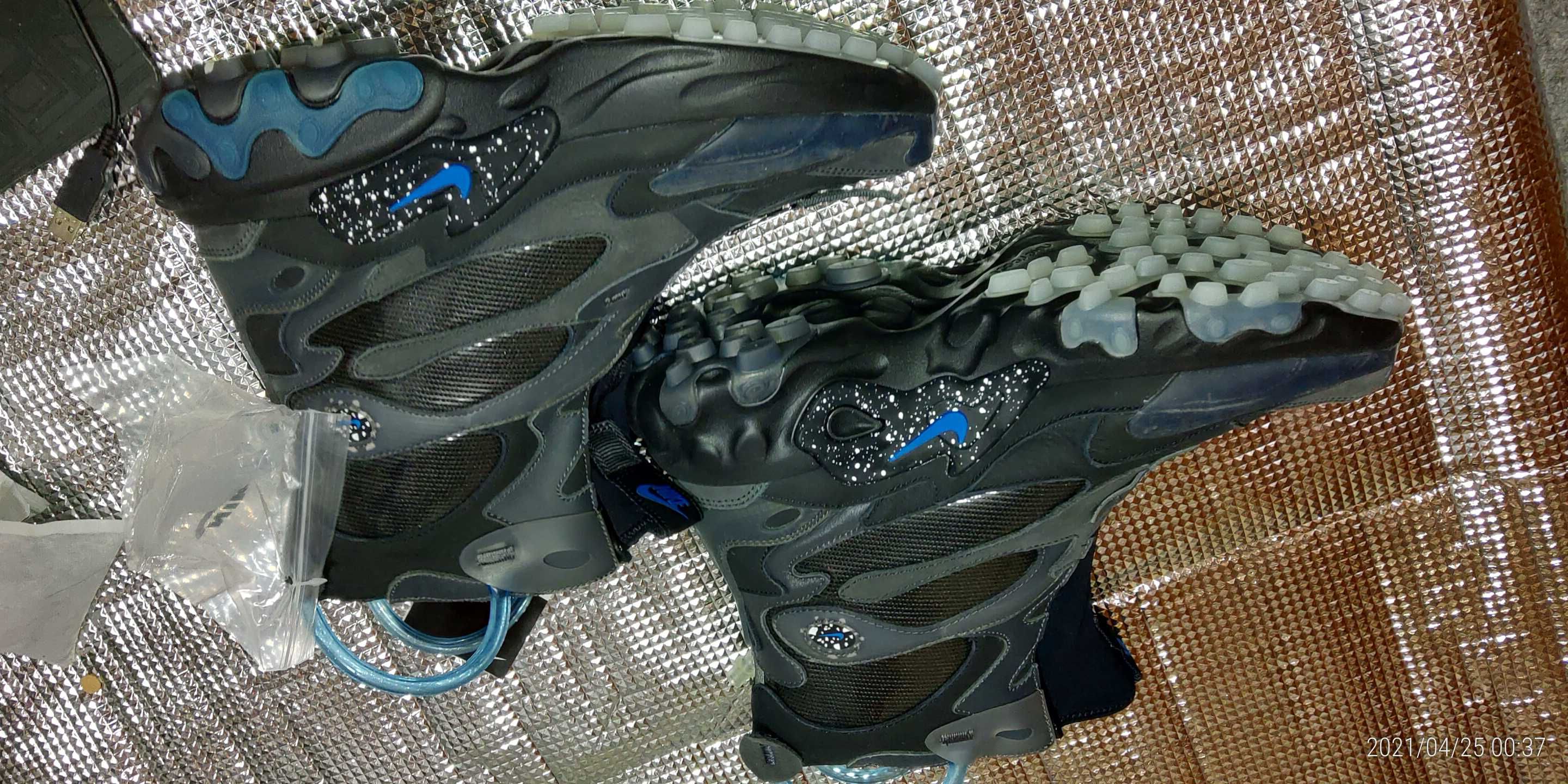 UNDERCOVER × NIKE REACT BOOT "BLACK"