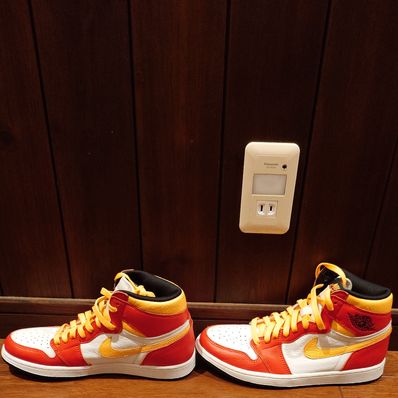 Nike Air Jordan 1 High OG "Light Fusion Red"