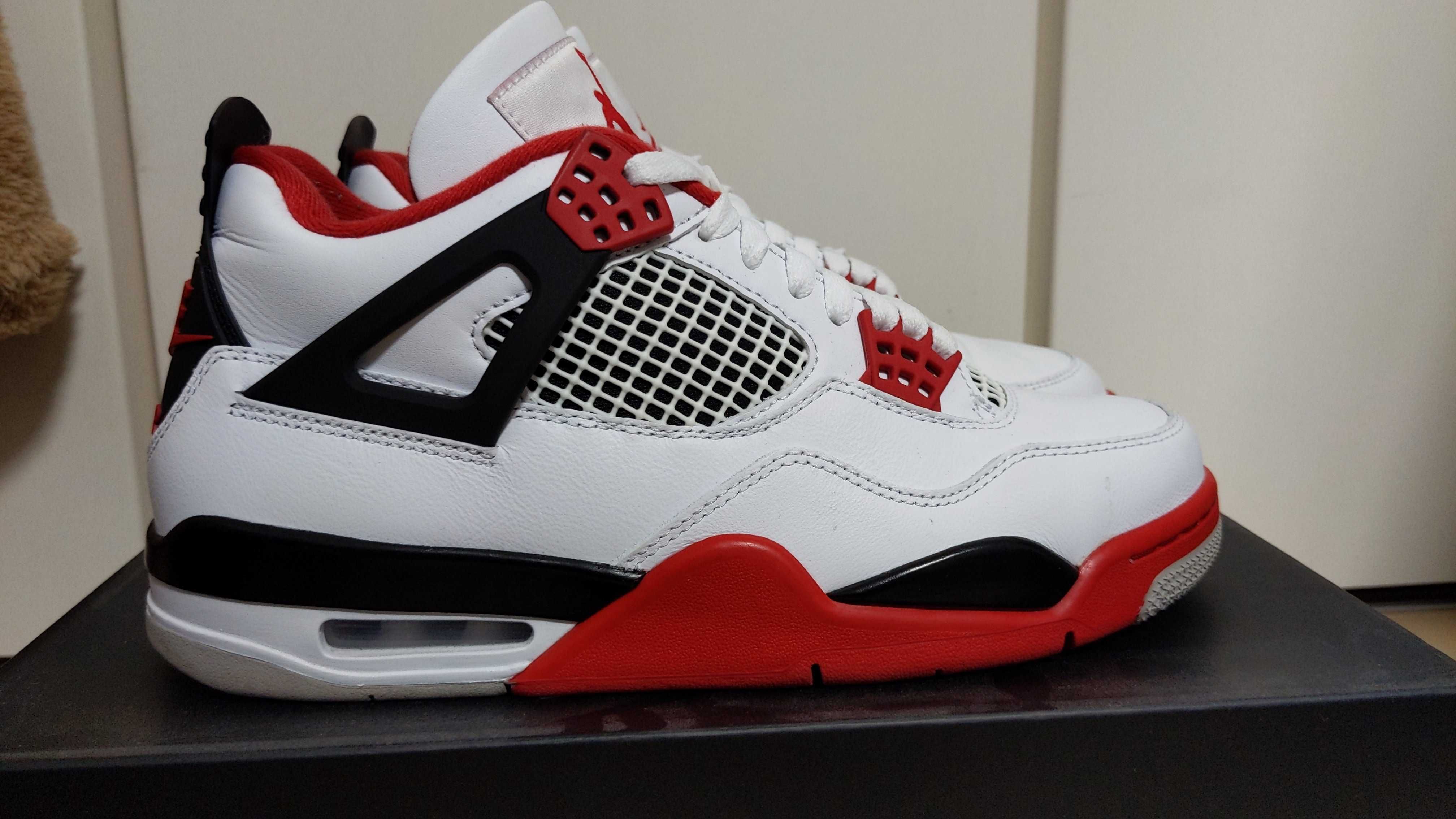Nike Air Jordan 4 Retro OG "Fire Red" (2020)