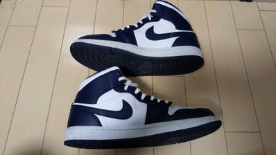 Nike Air Jordan 1 Mid "White Metallic Gold Obsidian"