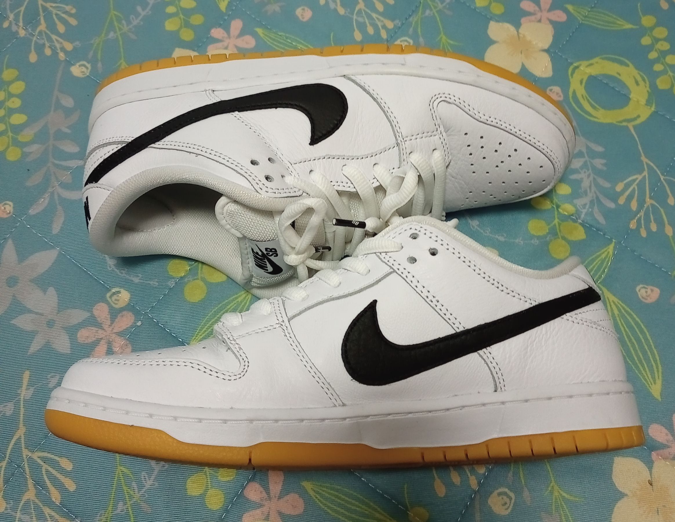 Nike SB Dunk Low Pro "White/Black-White-Gum Light Brown"