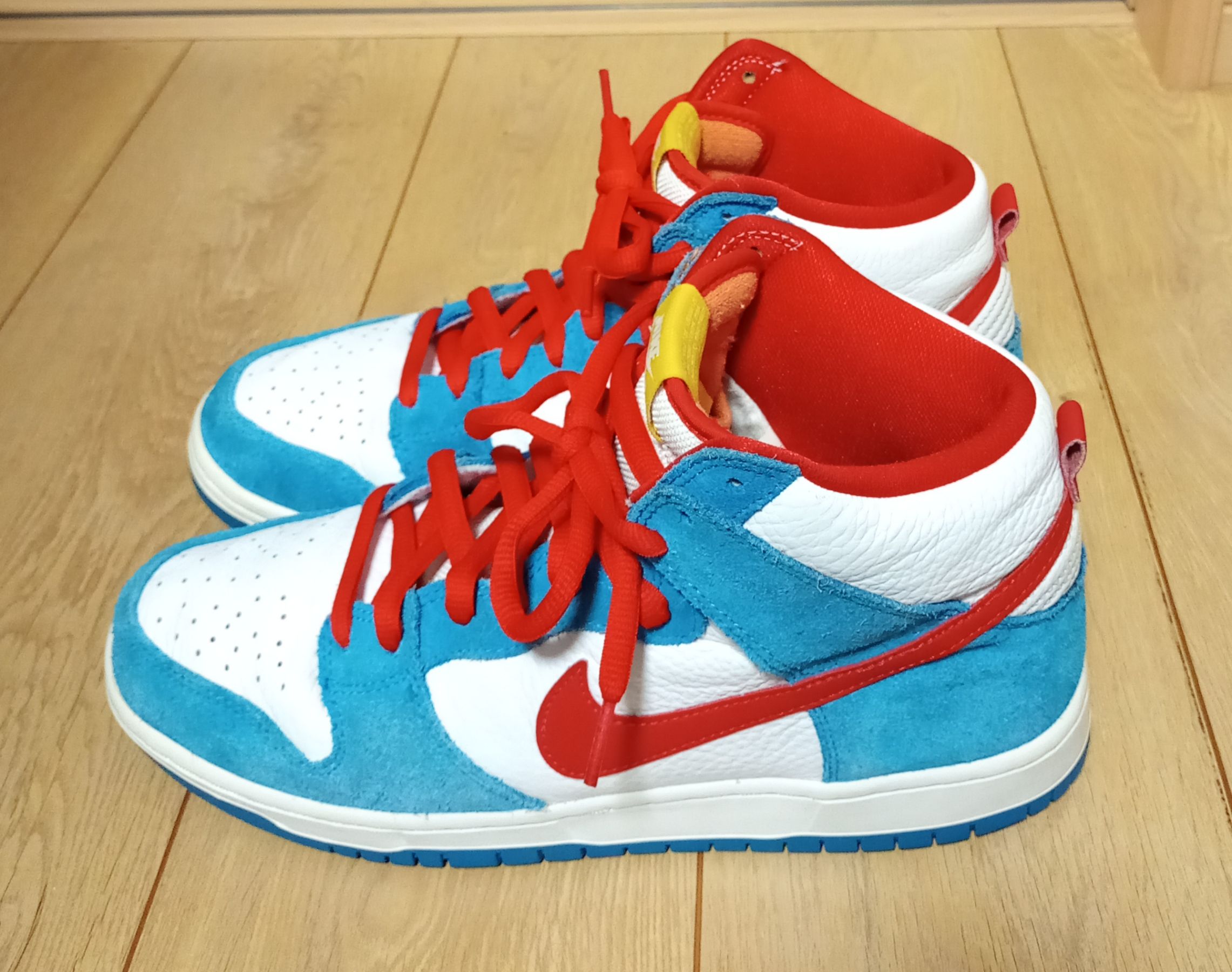 Nike SB Dunk High "Doraemon"