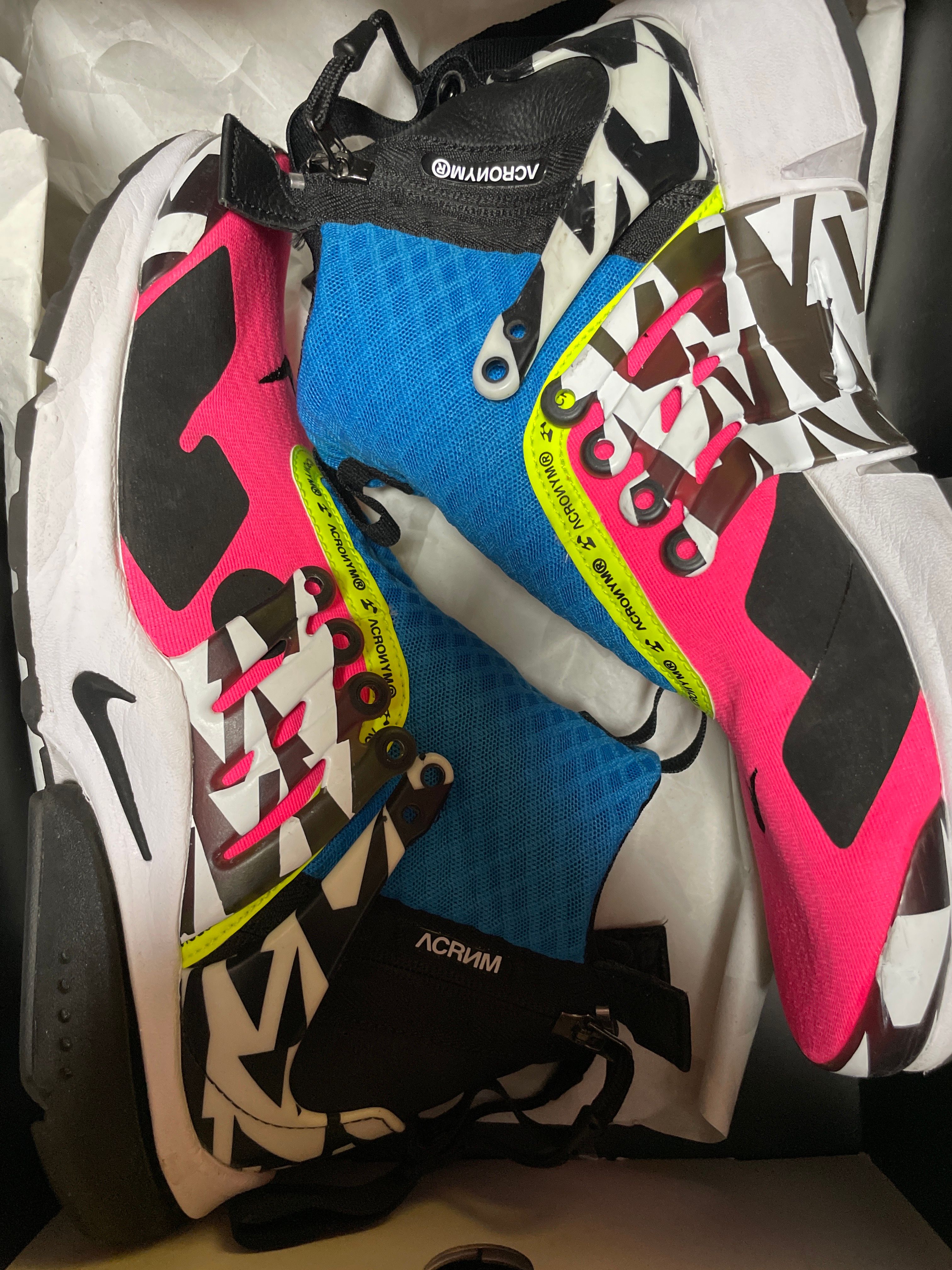 ACRONYM × Nike Air Presto Mid "Hyper Pink"