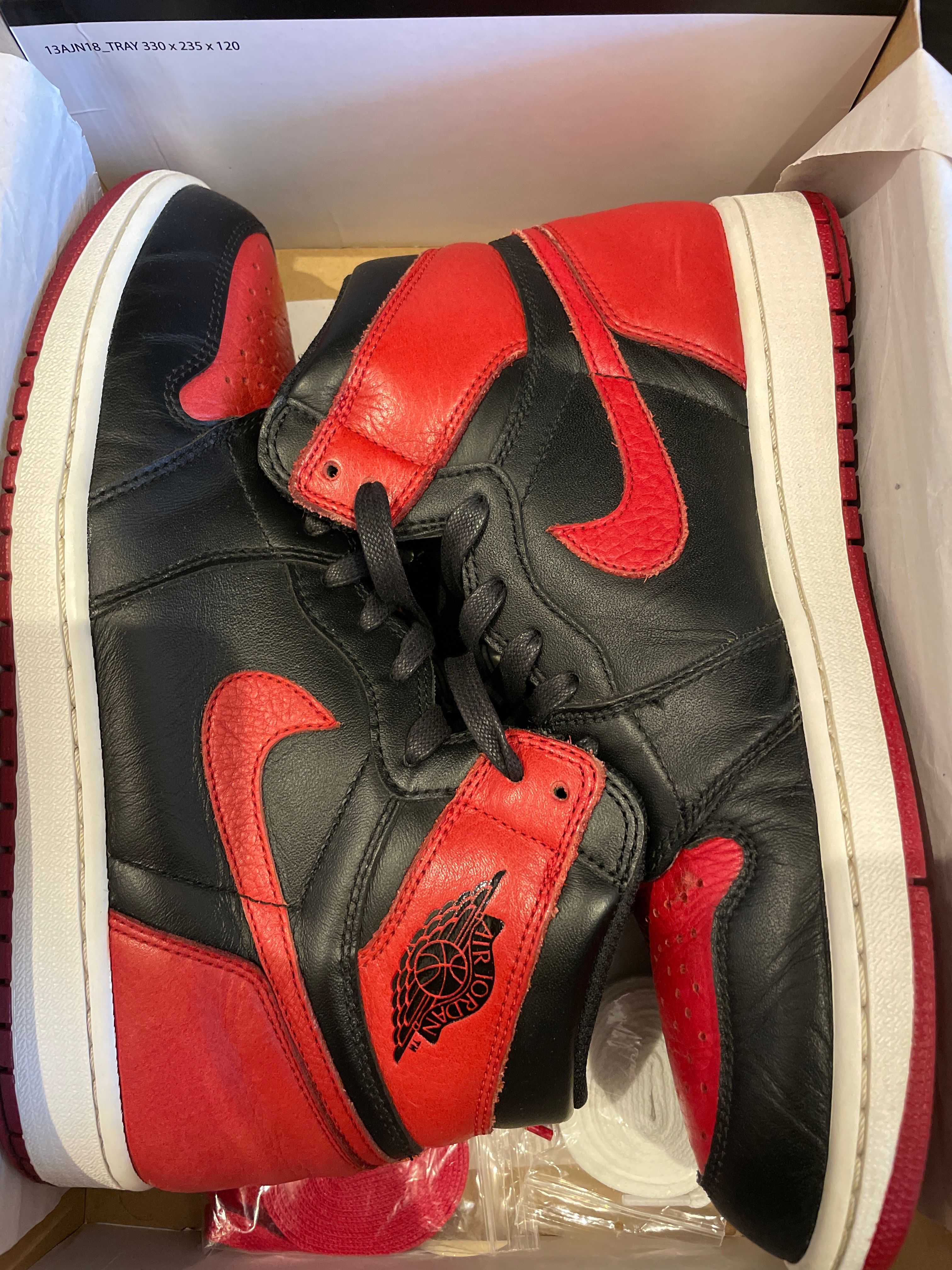 Nike Air Jordan 1 Retro High OG "Bred/Banned" (2016)