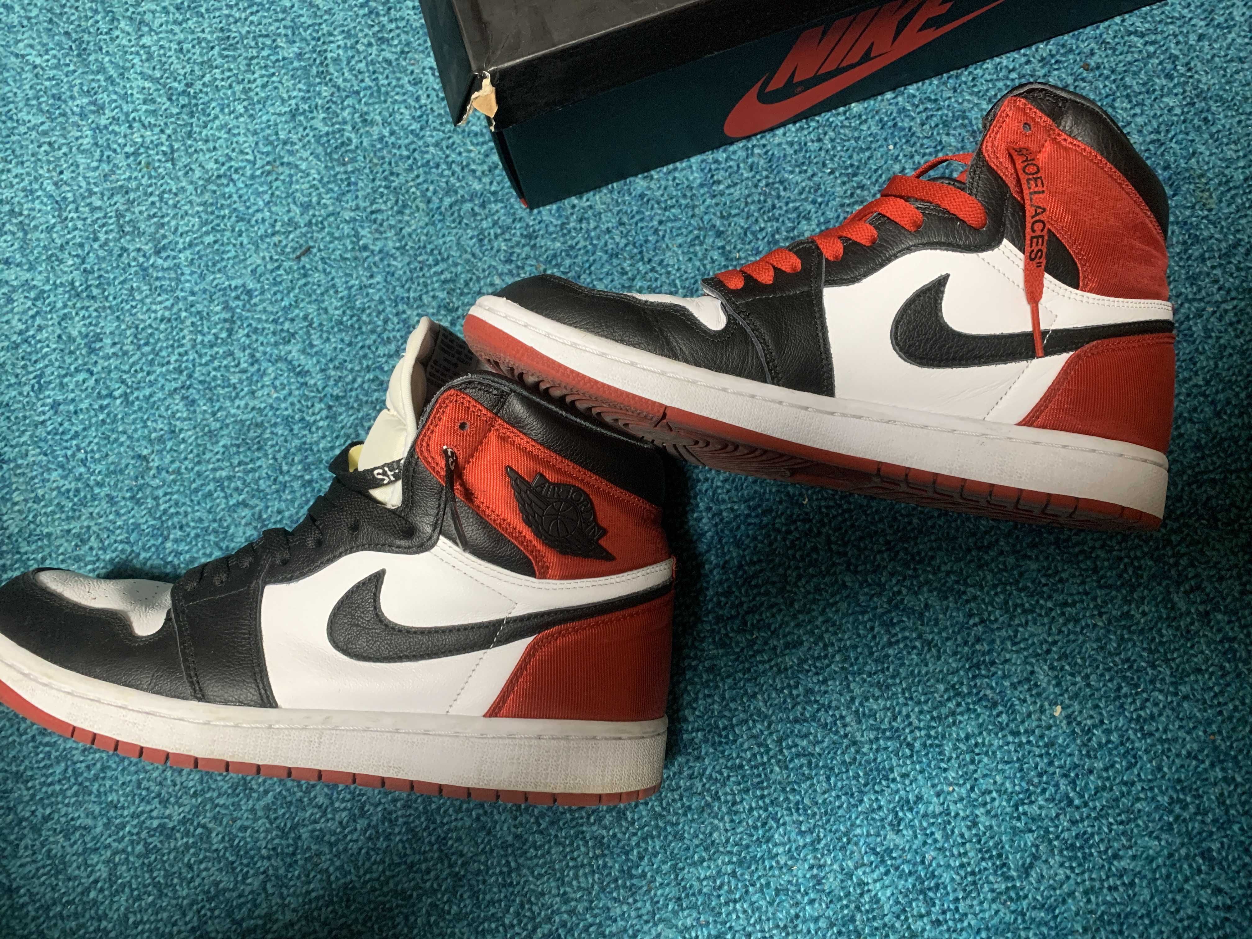 Nike Women's Air Jordan 1 Retro High "Satin Black Toe"