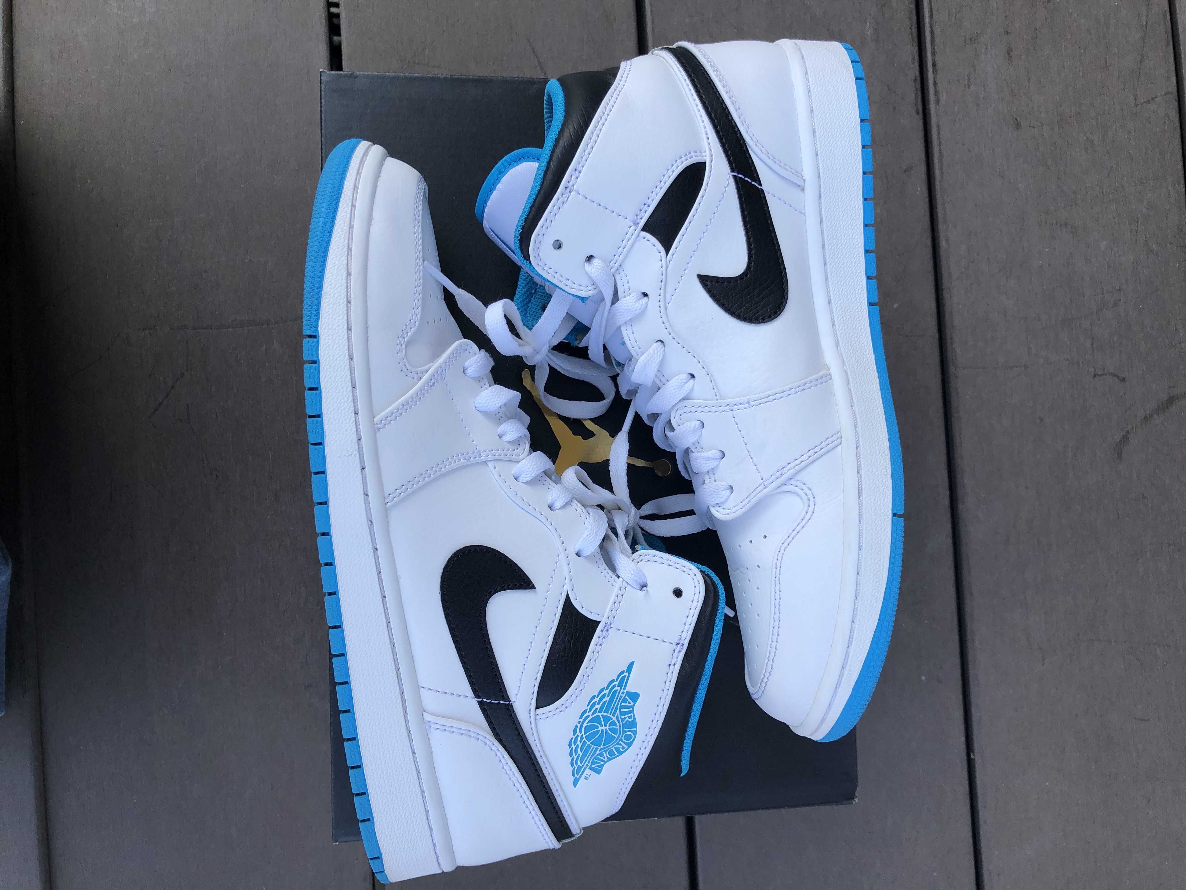 Nike Air Jordan 1 Mid "White/Laser blue"