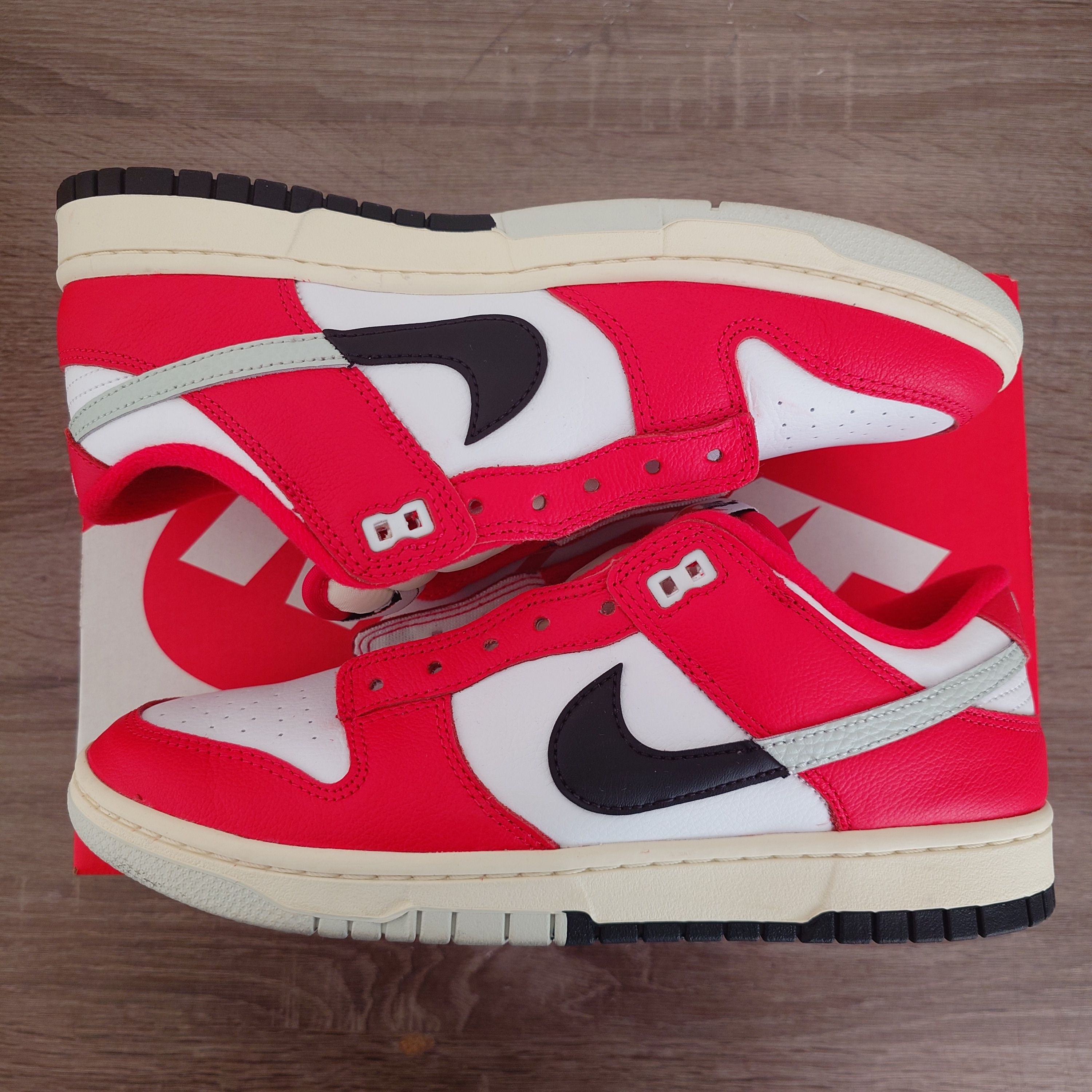 Nike Dunk Low Retro PRM "Chicago Split"