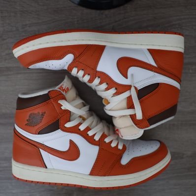 Nike Women's Air Jordan 1 High OG "Starfish"