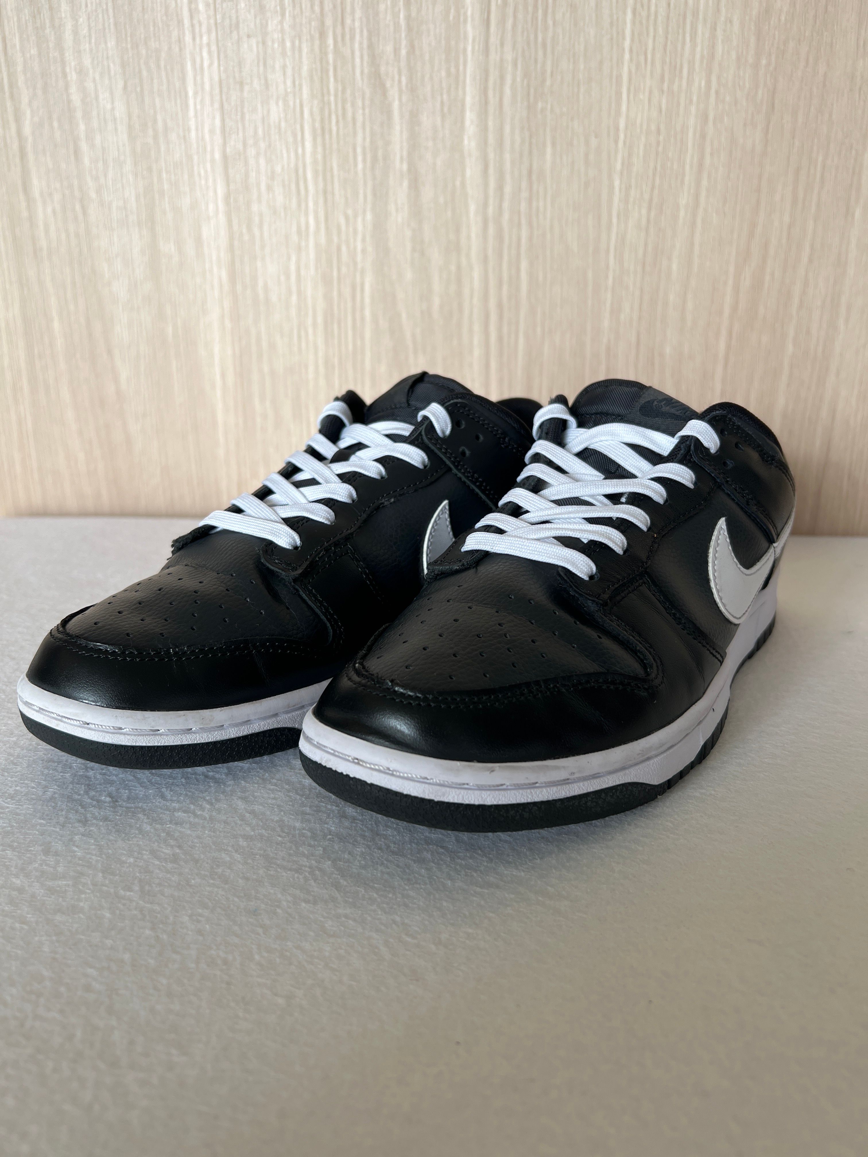 Nike Dunk Low "Black Panda"