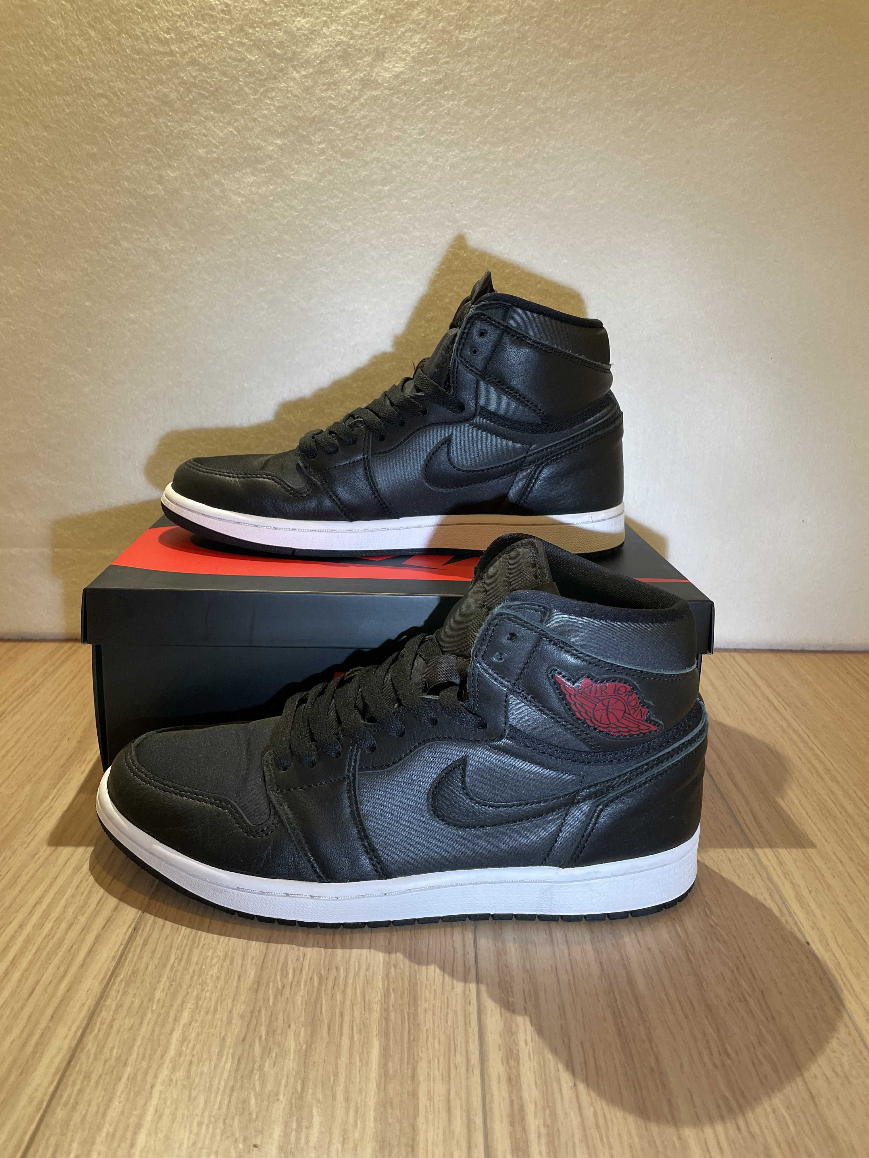 Nike Air Jordan 1 Retro High OG "Black/Metallic Silver/Gym Red"