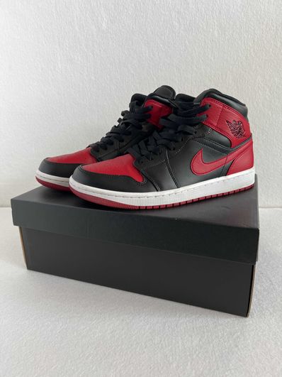 Nike Air Jordan 1 Mid "Bred"
